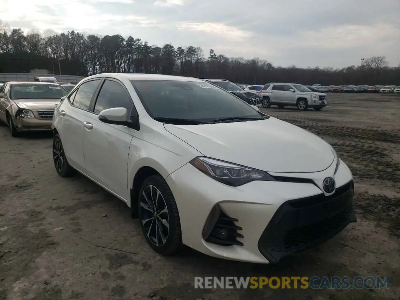 4 fotografías del automóvil dañado 5YFBURHE1KP926143 TOYOTA COROLLA 2019