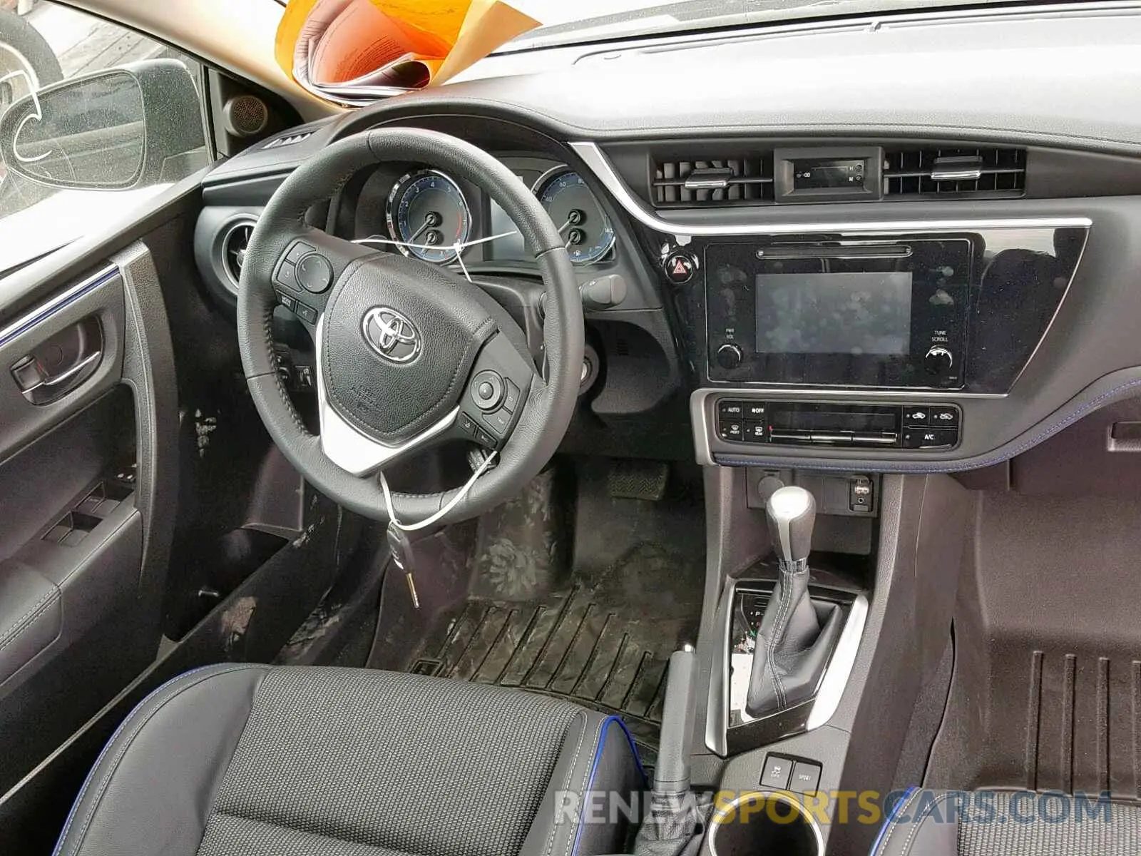 9 fotografías del automóvil dañado 5YFBURHE1KP930077 TOYOTA COROLLA 2019
