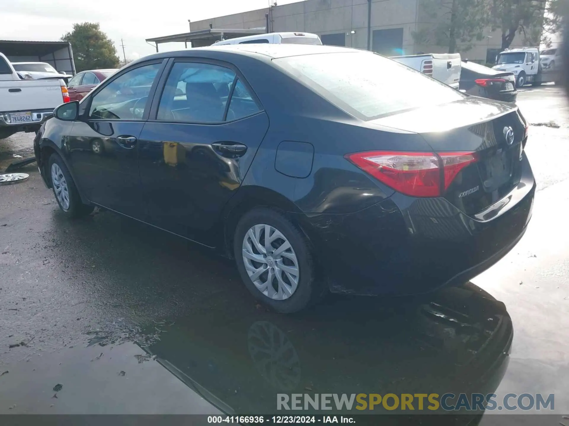 3 fotografías del automóvil dañado 5YFBURHE1KP932749 TOYOTA COROLLA 2019