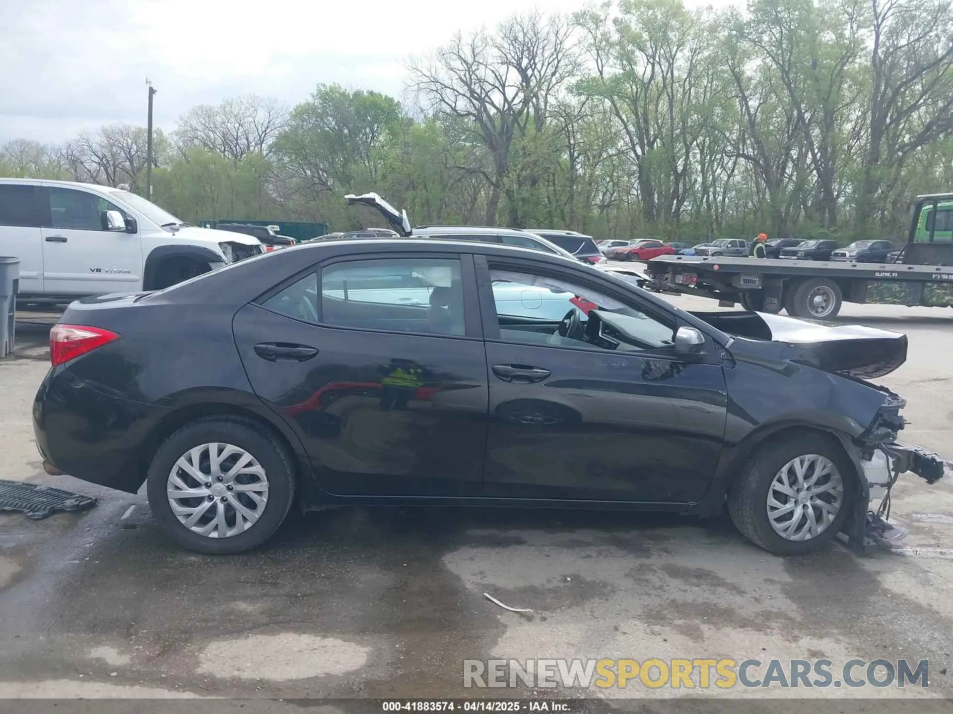 13 fotografías del automóvil dañado 5YFBURHE1KP933545 TOYOTA COROLLA 2019