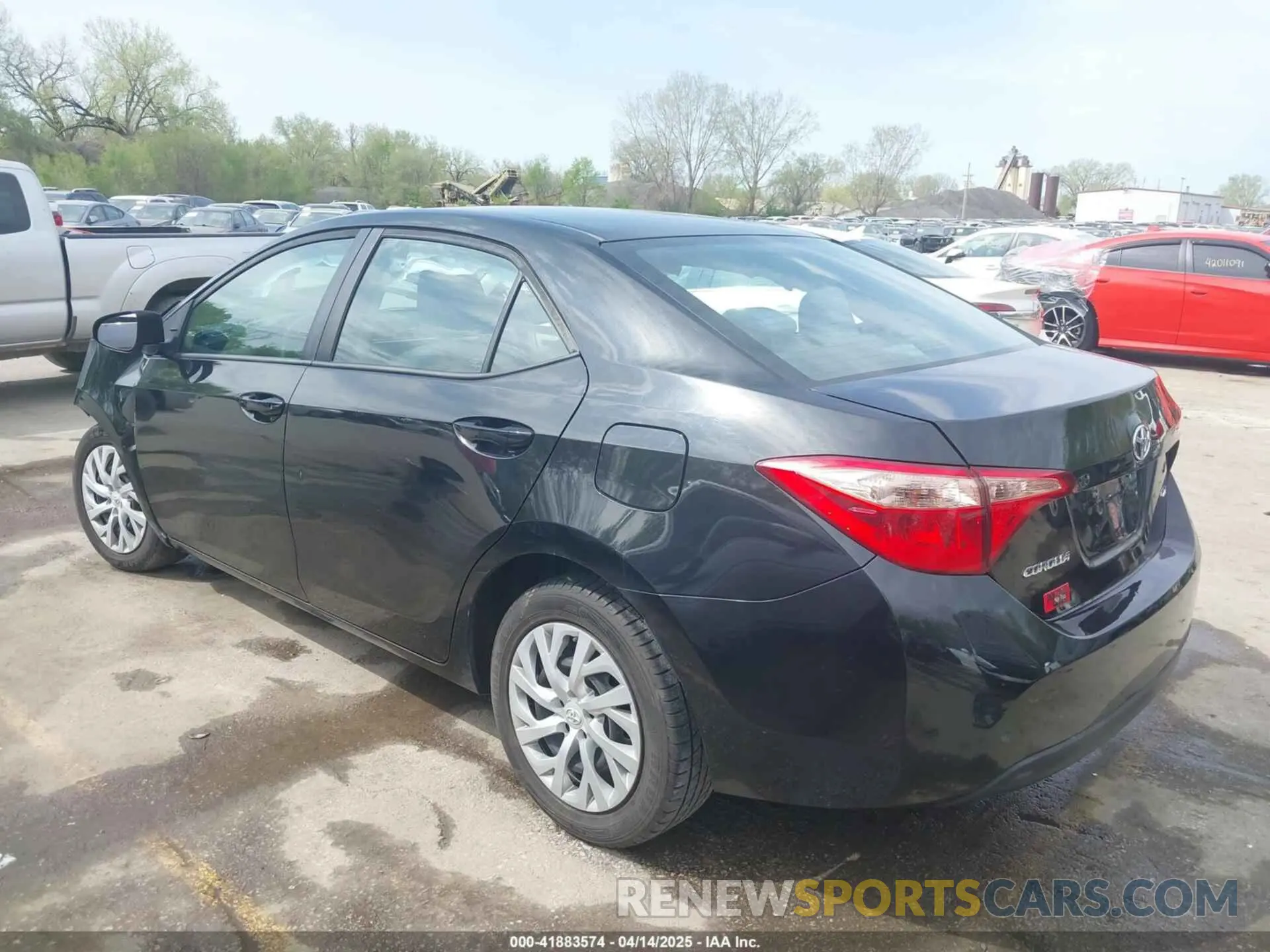 3 fotografías del automóvil dañado 5YFBURHE1KP933545 TOYOTA COROLLA 2019