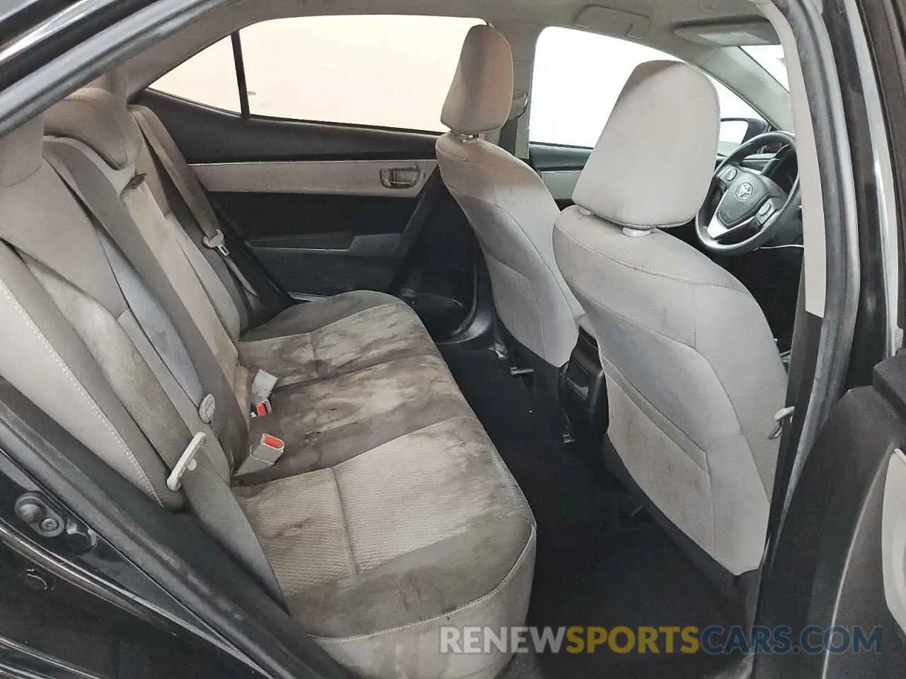 10 fotografías del automóvil dañado 5YFBURHE1KP940866 TOYOTA COROLLA 2019