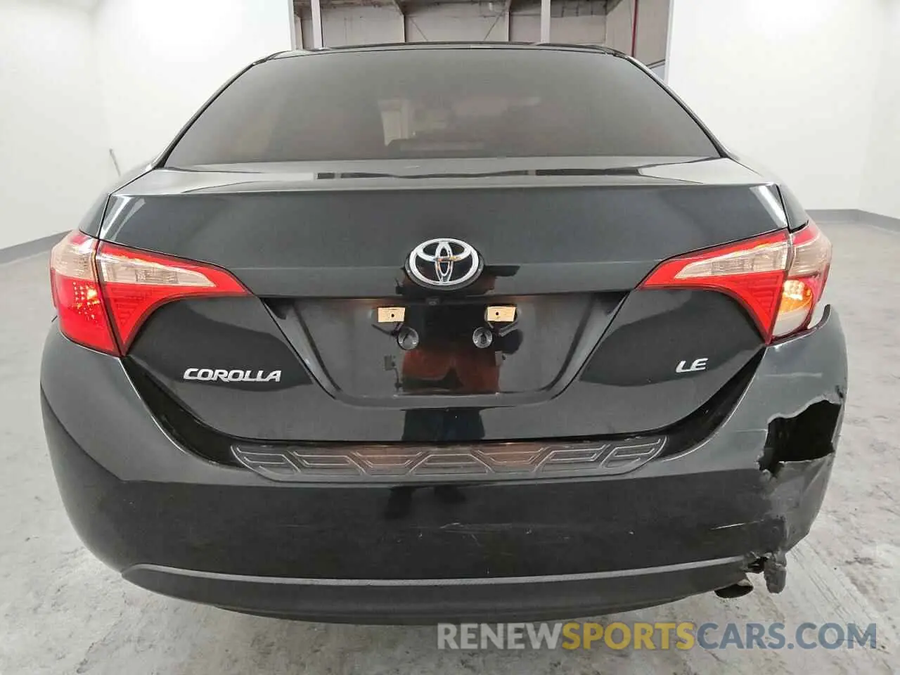 6 fotografías del automóvil dañado 5YFBURHE1KP940866 TOYOTA COROLLA 2019