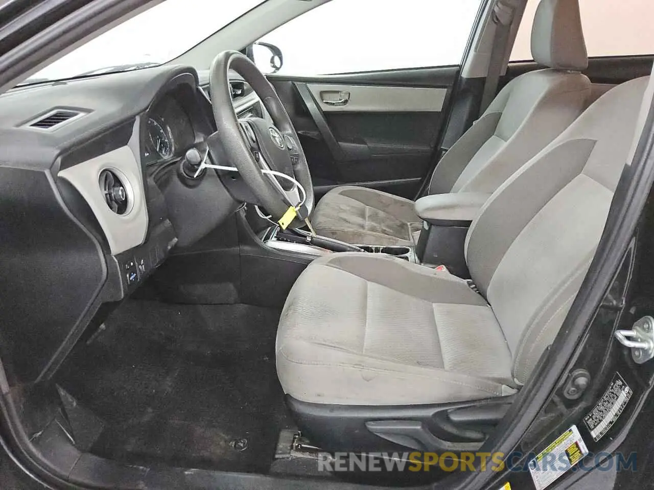 7 fotografías del automóvil dañado 5YFBURHE1KP940866 TOYOTA COROLLA 2019
