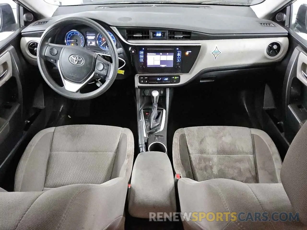 8 fotografías del automóvil dañado 5YFBURHE1KP940866 TOYOTA COROLLA 2019