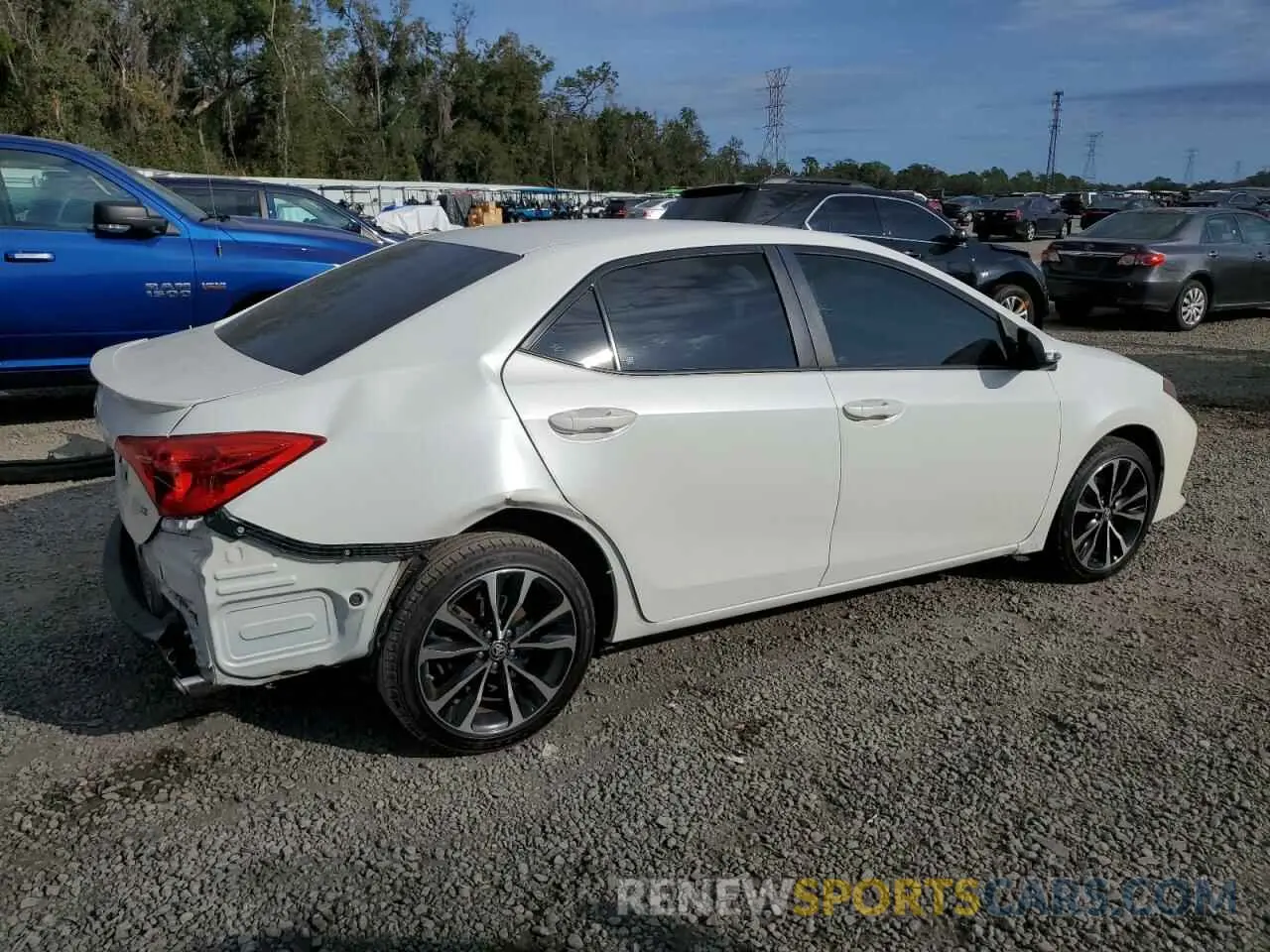 3 fotografías del automóvil dañado 5YFBURHE1KP941466 TOYOTA COROLLA 2019