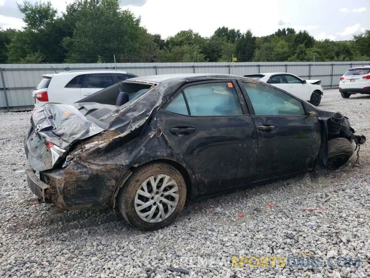 3 fotografías del automóvil dañado 5YFBURHE1KP944464 TOYOTA COROLLA 2019