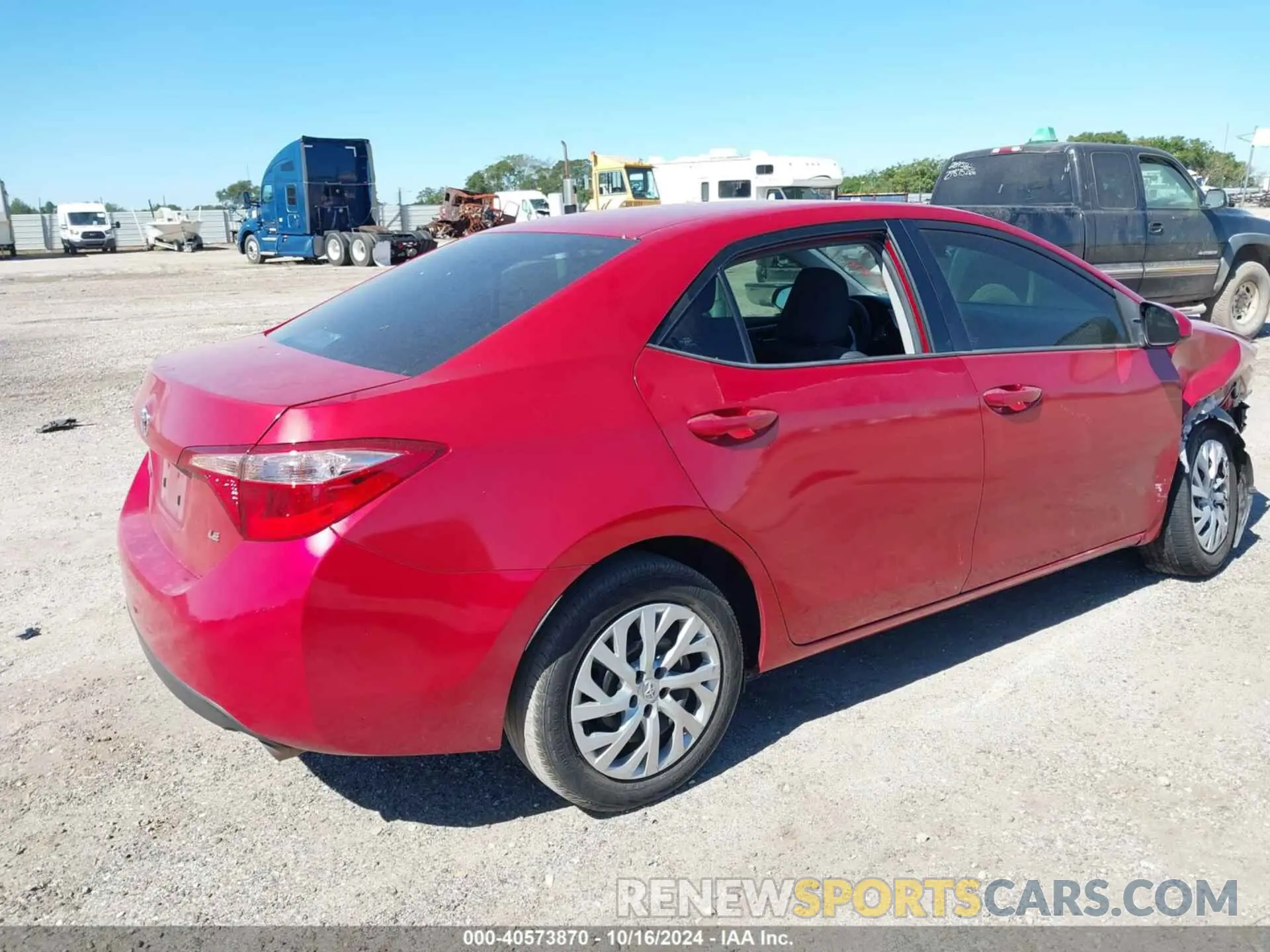 4 fotografías del automóvil dañado 5YFBURHE1KP945596 TOYOTA COROLLA 2019