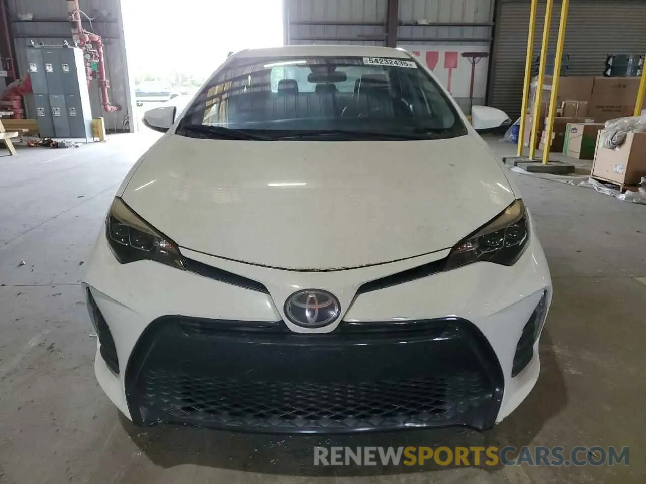 5 fotografías del automóvil dañado 5YFBURHE1KP946876 TOYOTA COROLLA 2019