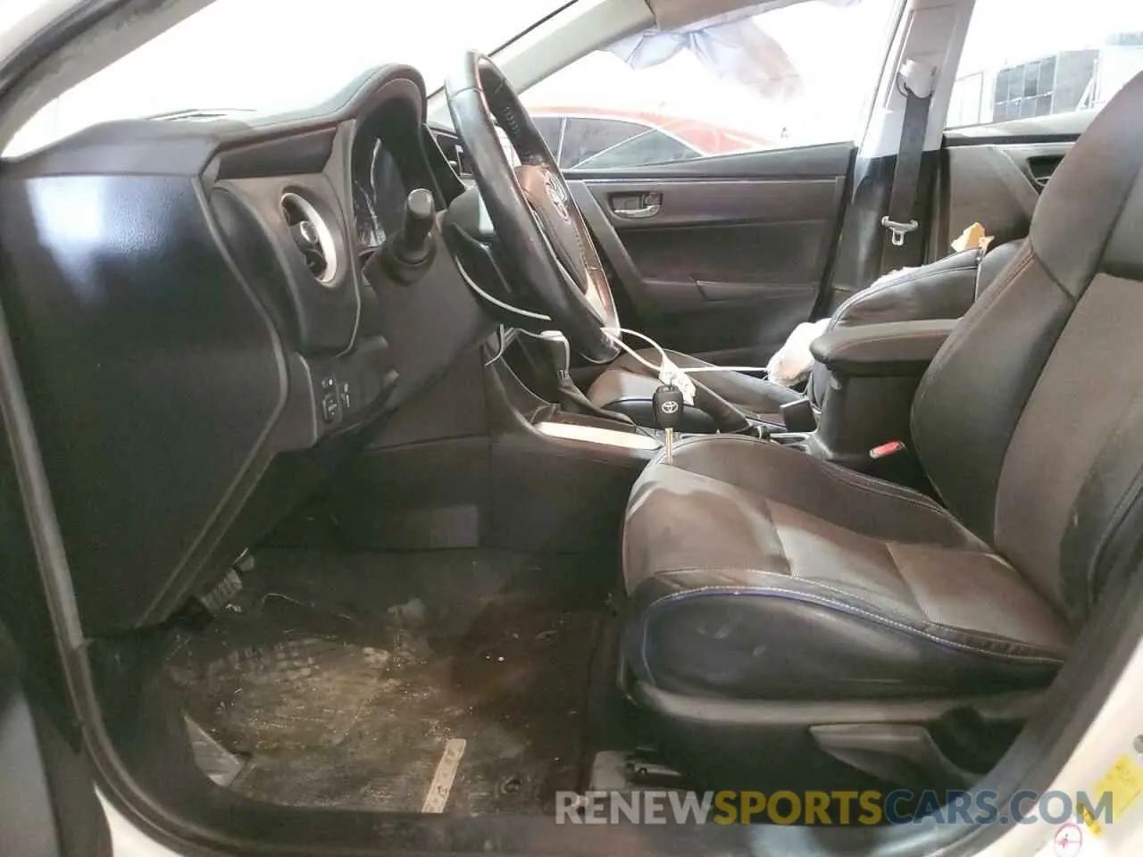 7 fotografías del automóvil dañado 5YFBURHE1KP946876 TOYOTA COROLLA 2019