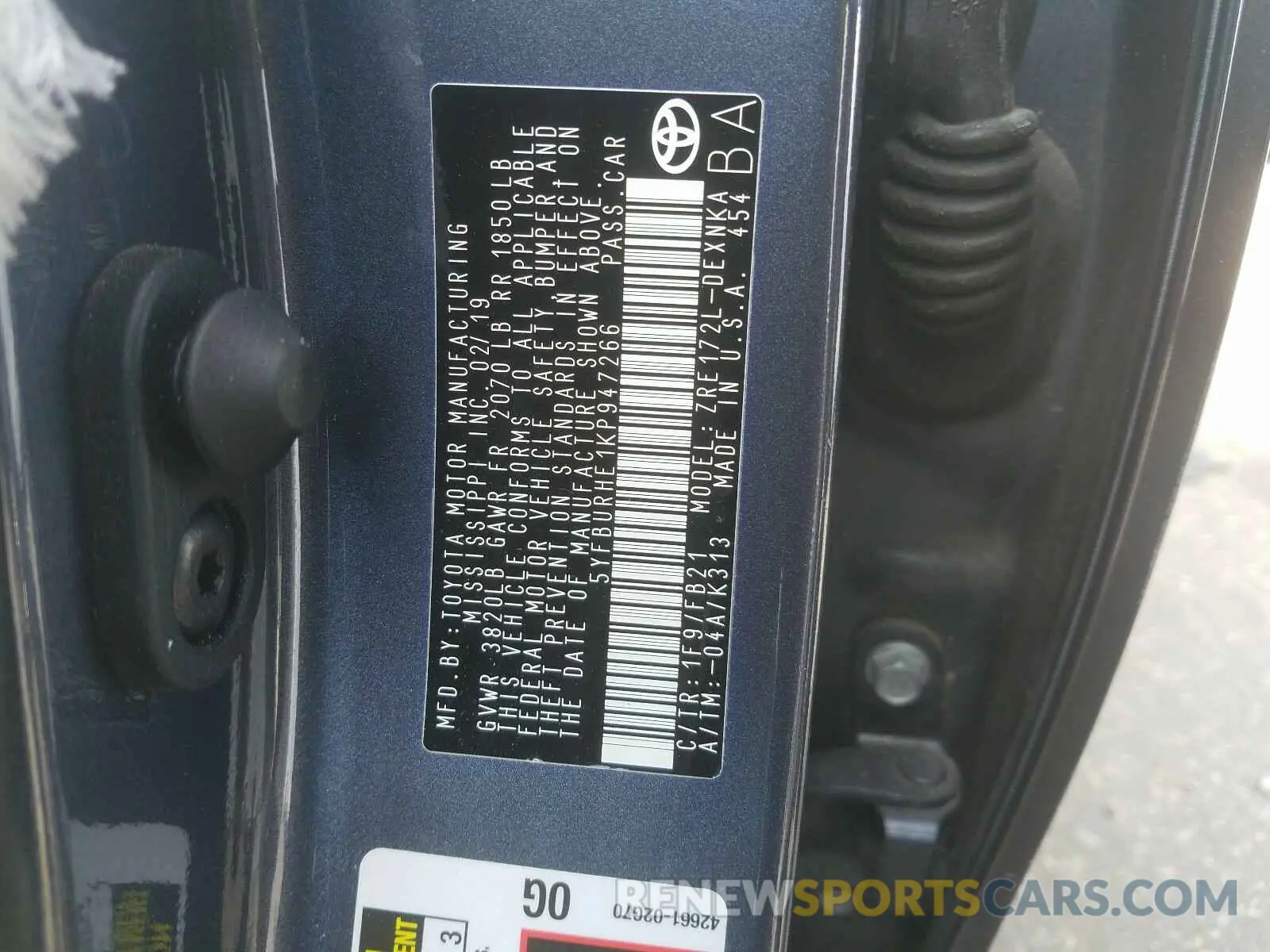 10 fotografías del automóvil dañado 5YFBURHE1KP947266 TOYOTA COROLLA 2019