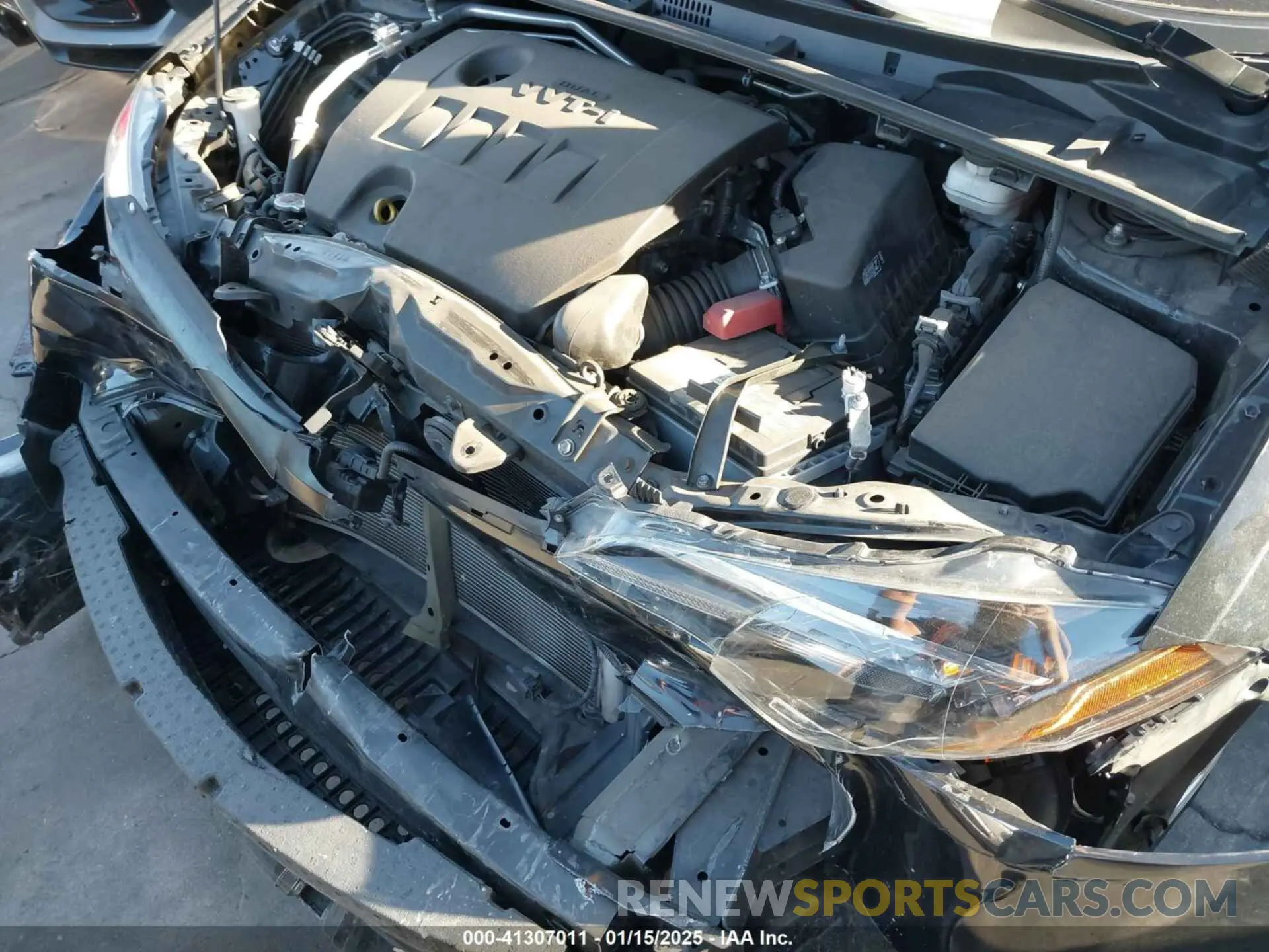 18 fotografías del automóvil dañado 5YFBURHE1KP947607 TOYOTA COROLLA 2019