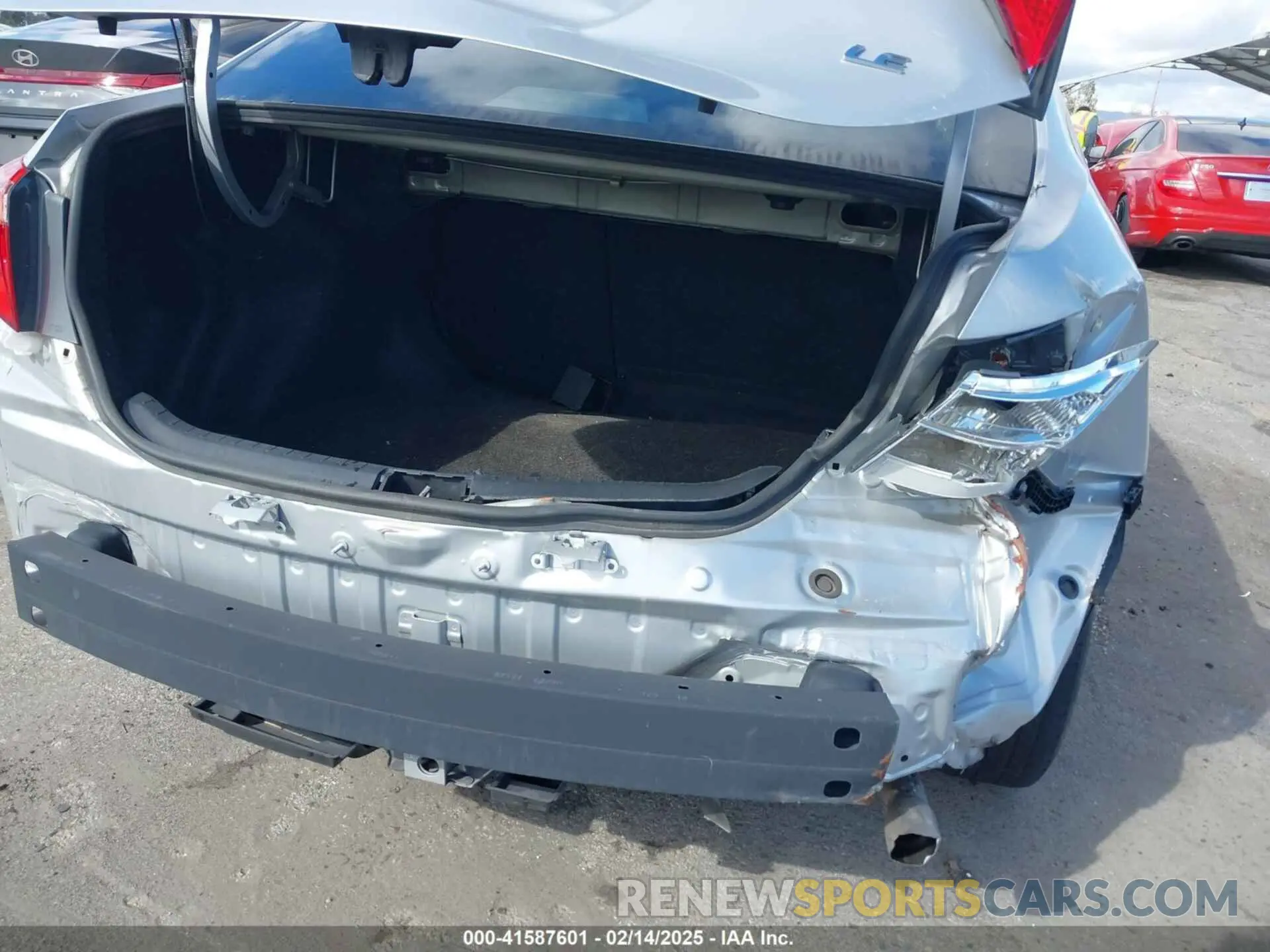 18 fotografías del automóvil dañado 5YFBURHE2KP858502 TOYOTA COROLLA 2019