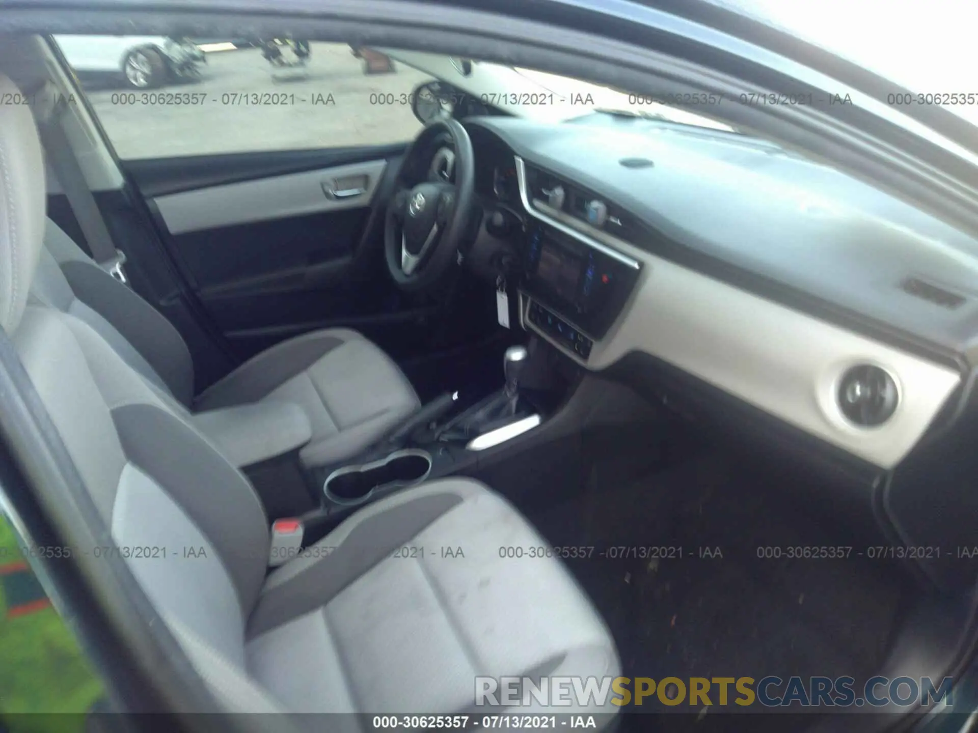 5 fotografías del automóvil dañado 5YFBURHE2KP867068 TOYOTA COROLLA 2019