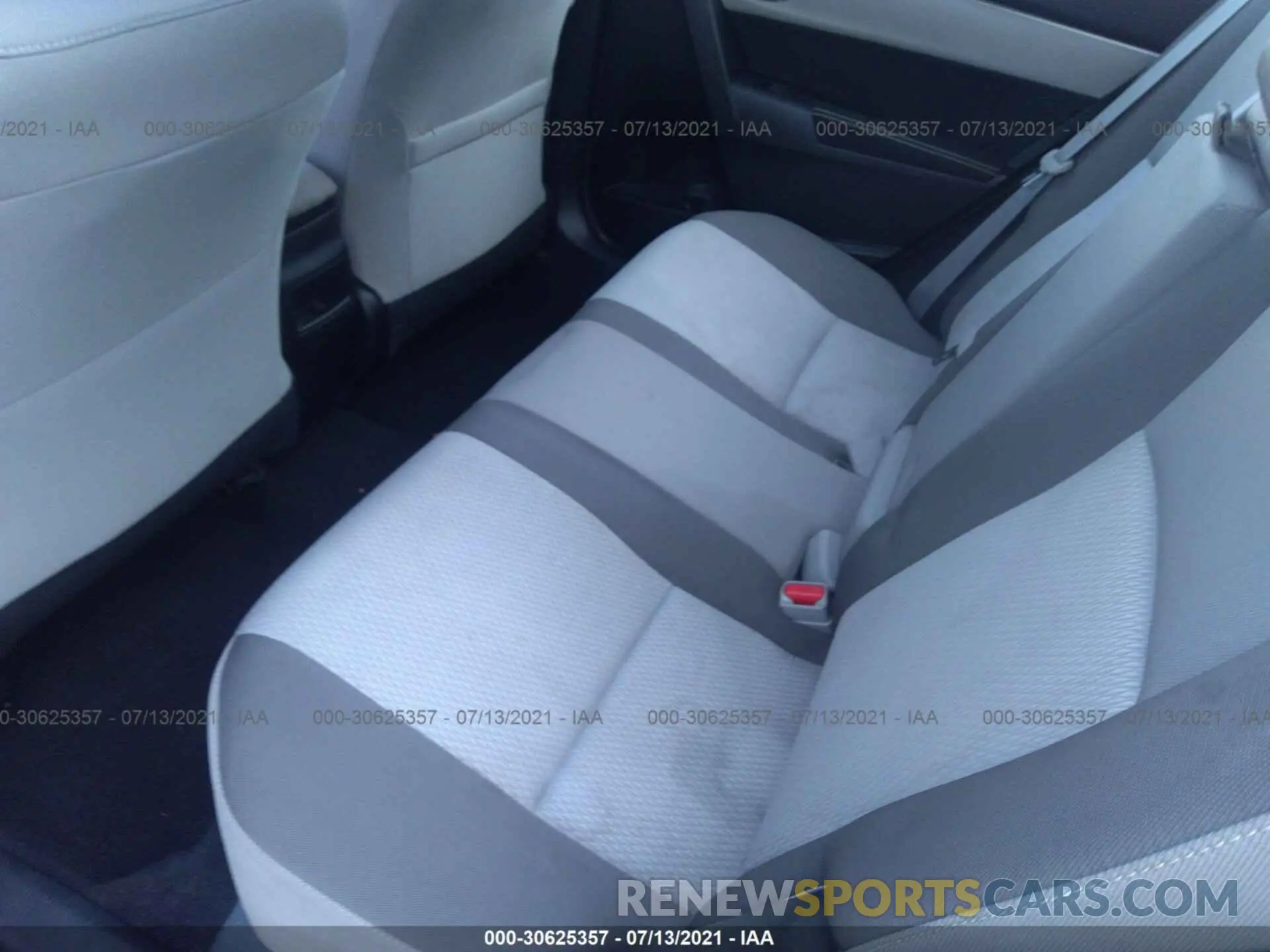 8 fotografías del automóvil dañado 5YFBURHE2KP867068 TOYOTA COROLLA 2019