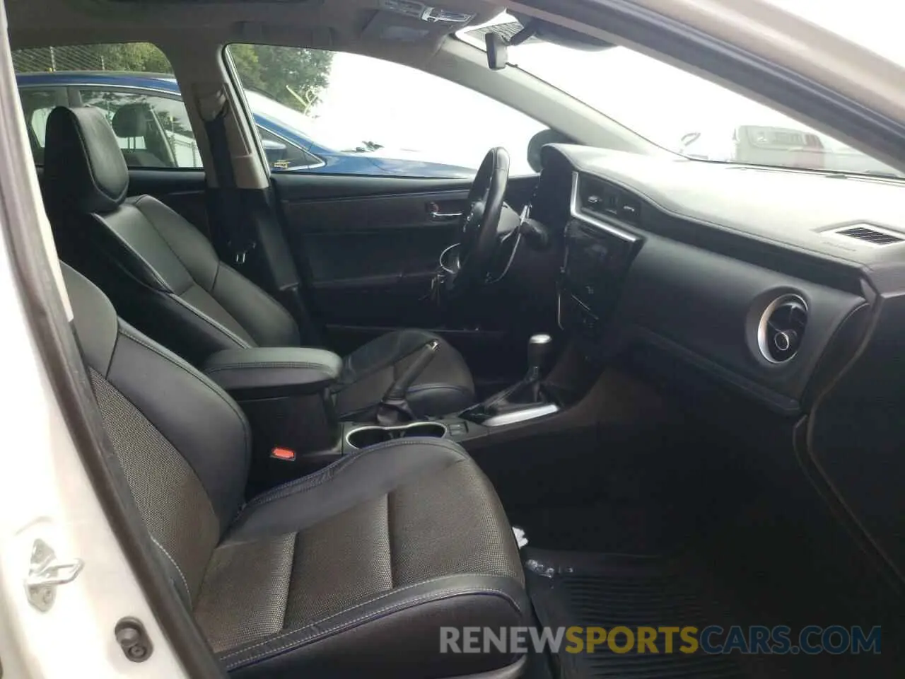 5 fotografías del automóvil dañado 5YFBURHE2KP869239 TOYOTA COROLLA 2019