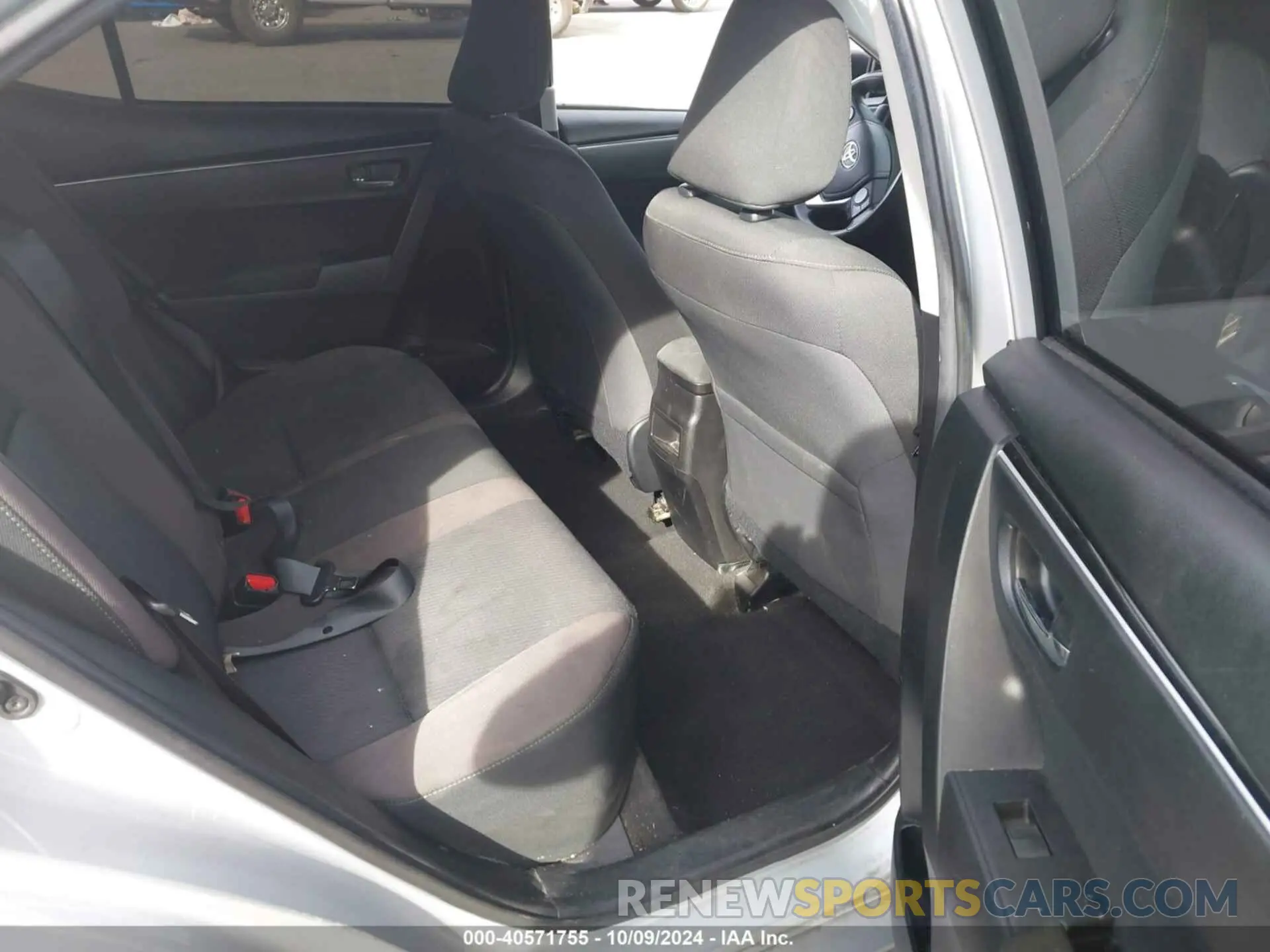 8 fotografías del automóvil dañado 5YFBURHE2KP869824 TOYOTA COROLLA 2019