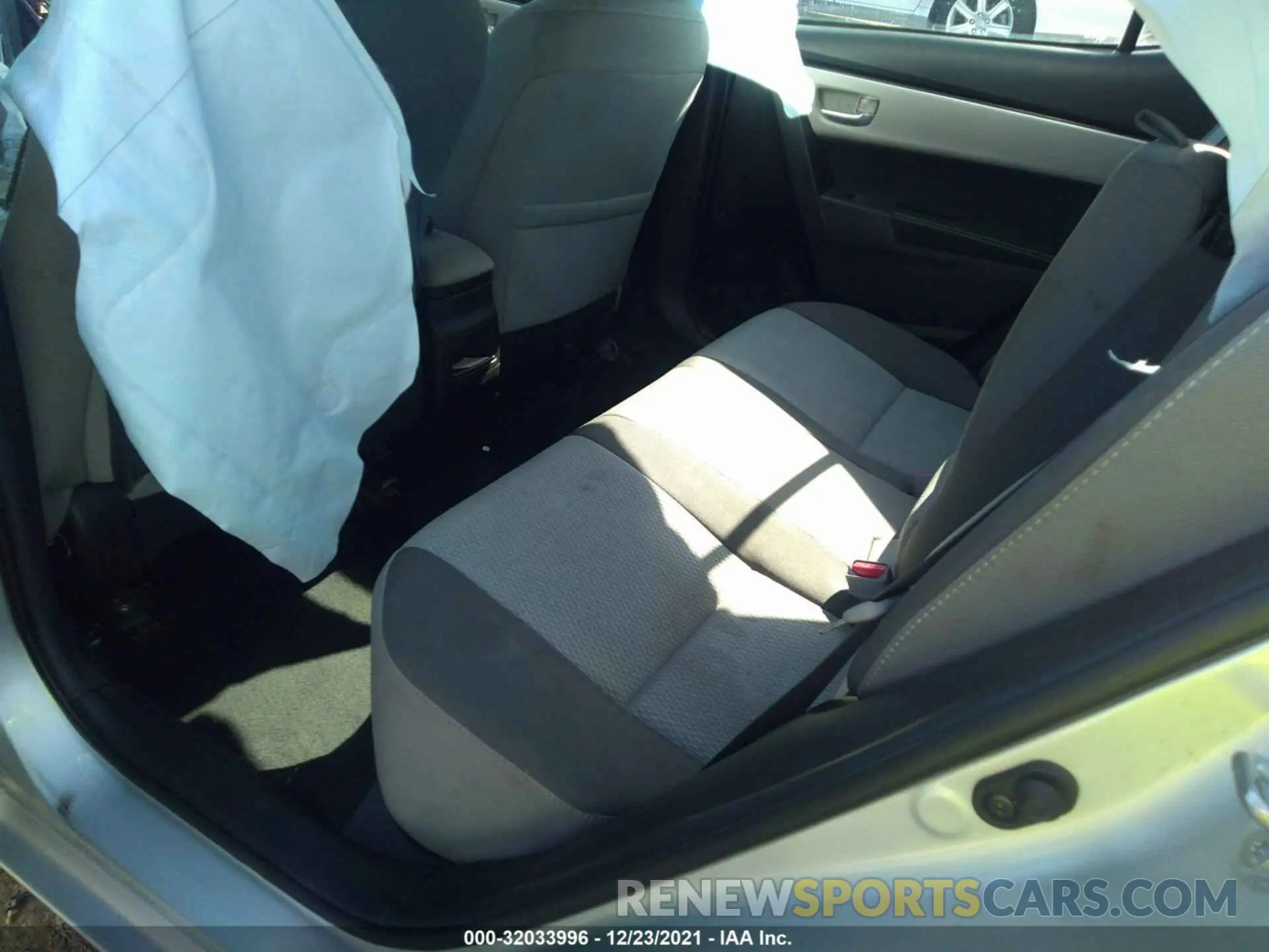 8 fotografías del automóvil dañado 5YFBURHE2KP873453 TOYOTA COROLLA 2019