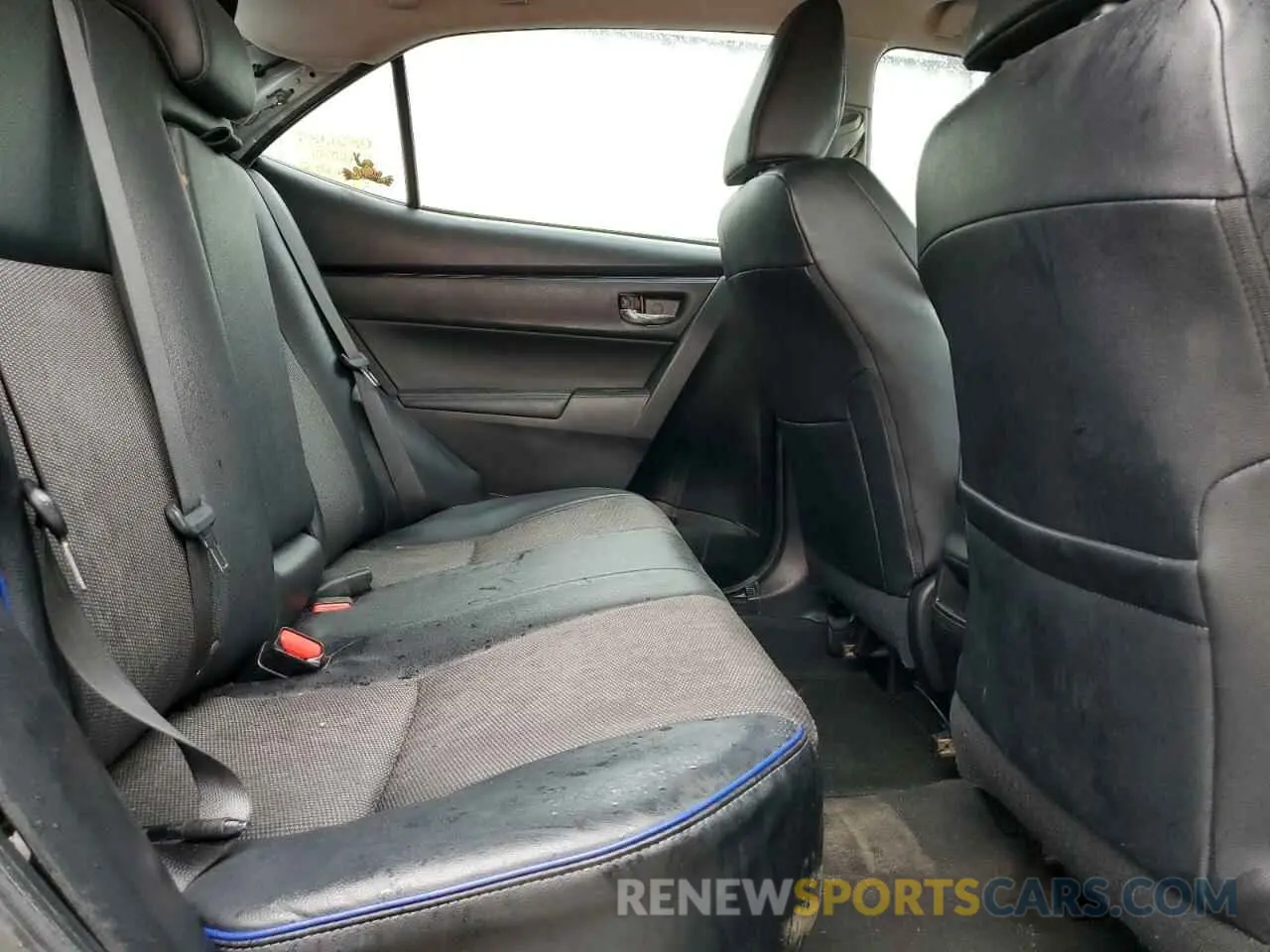 10 fotografías del automóvil dañado 5YFBURHE2KP873663 TOYOTA COROLLA 2019