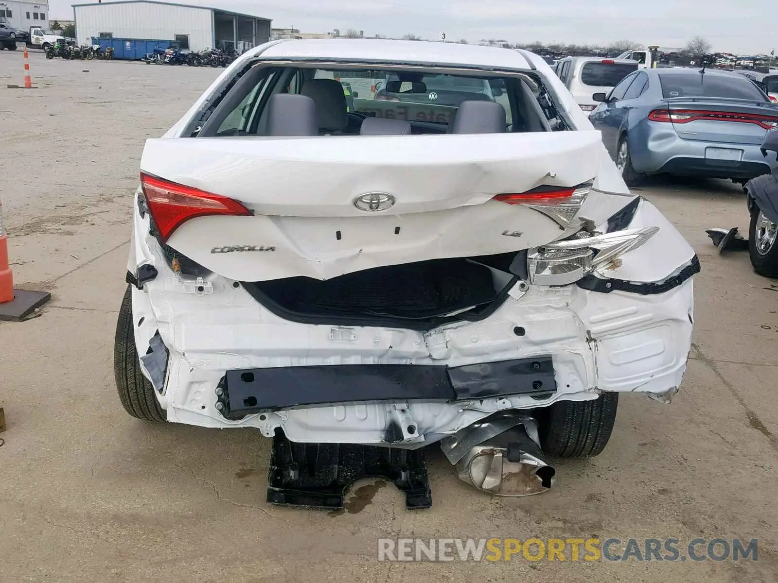 9 fotografías del automóvil dañado 5YFBURHE2KP888678 TOYOTA COROLLA 2019