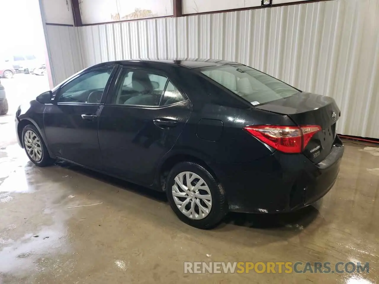 2 fotografías del automóvil dañado 5YFBURHE2KP897526 TOYOTA COROLLA 2019