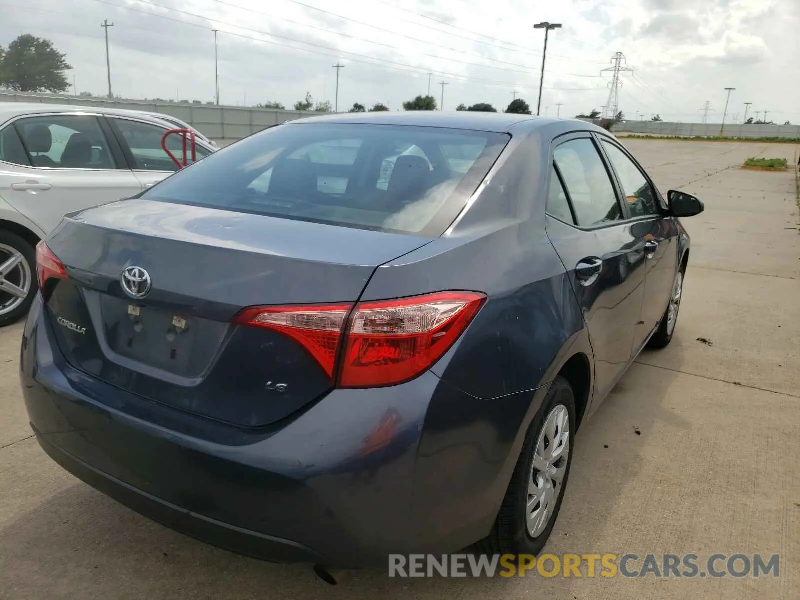 4 fotografías del automóvil dañado 5YFBURHE2KP897901 TOYOTA COROLLA 2019