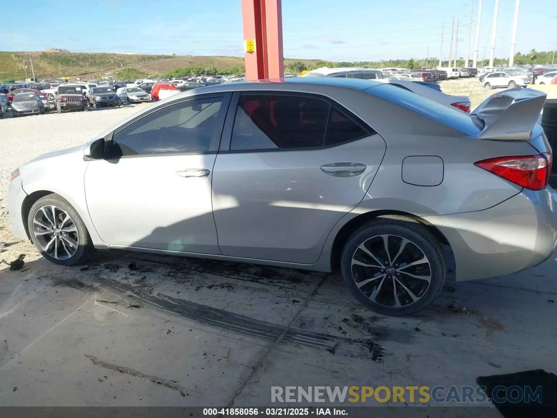 14 fotografías del automóvil dañado 5YFBURHE2KP902370 TOYOTA COROLLA 2019