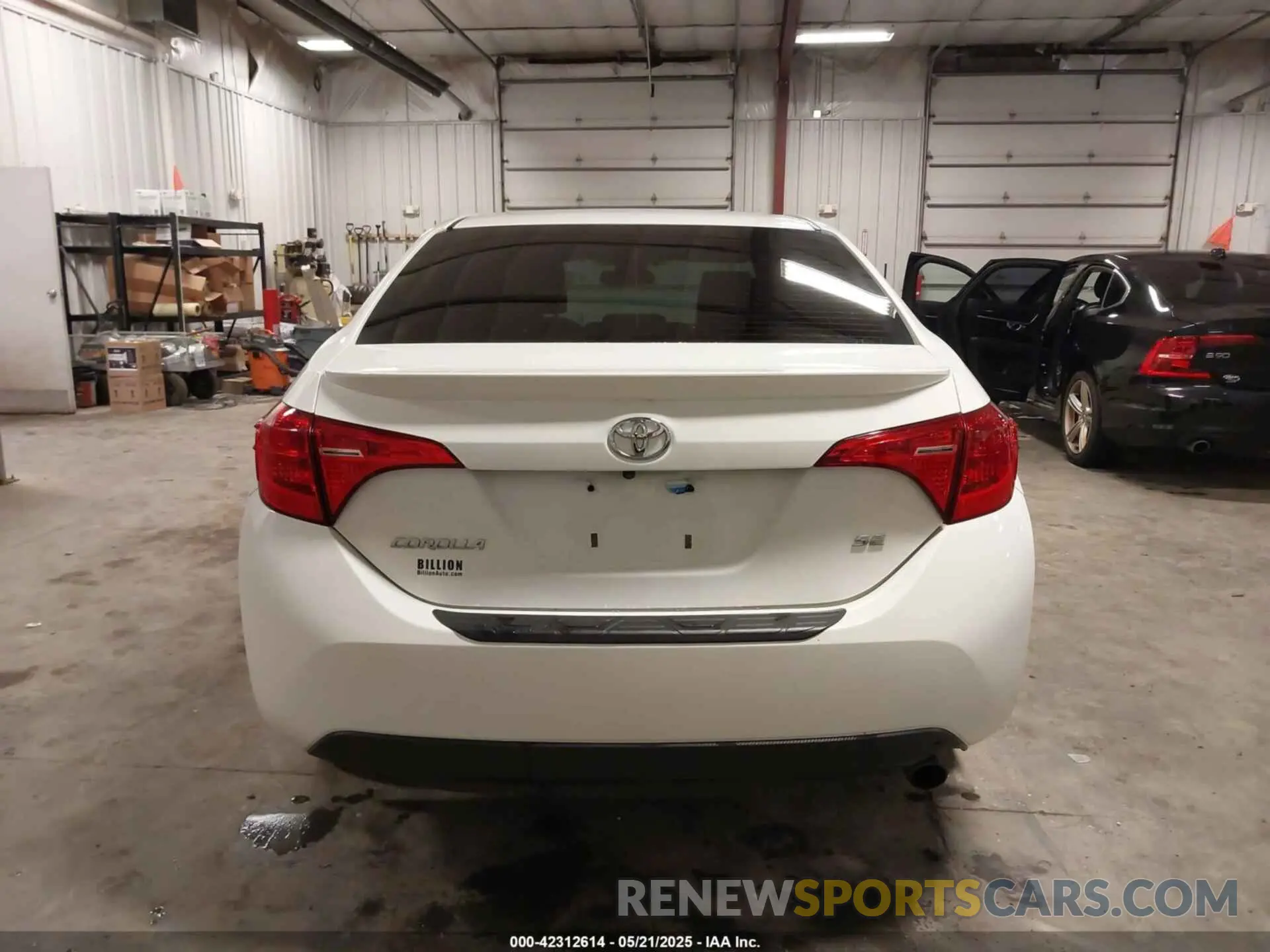 16 fotografías del automóvil dañado 5YFBURHE2KP903812 TOYOTA COROLLA 2019