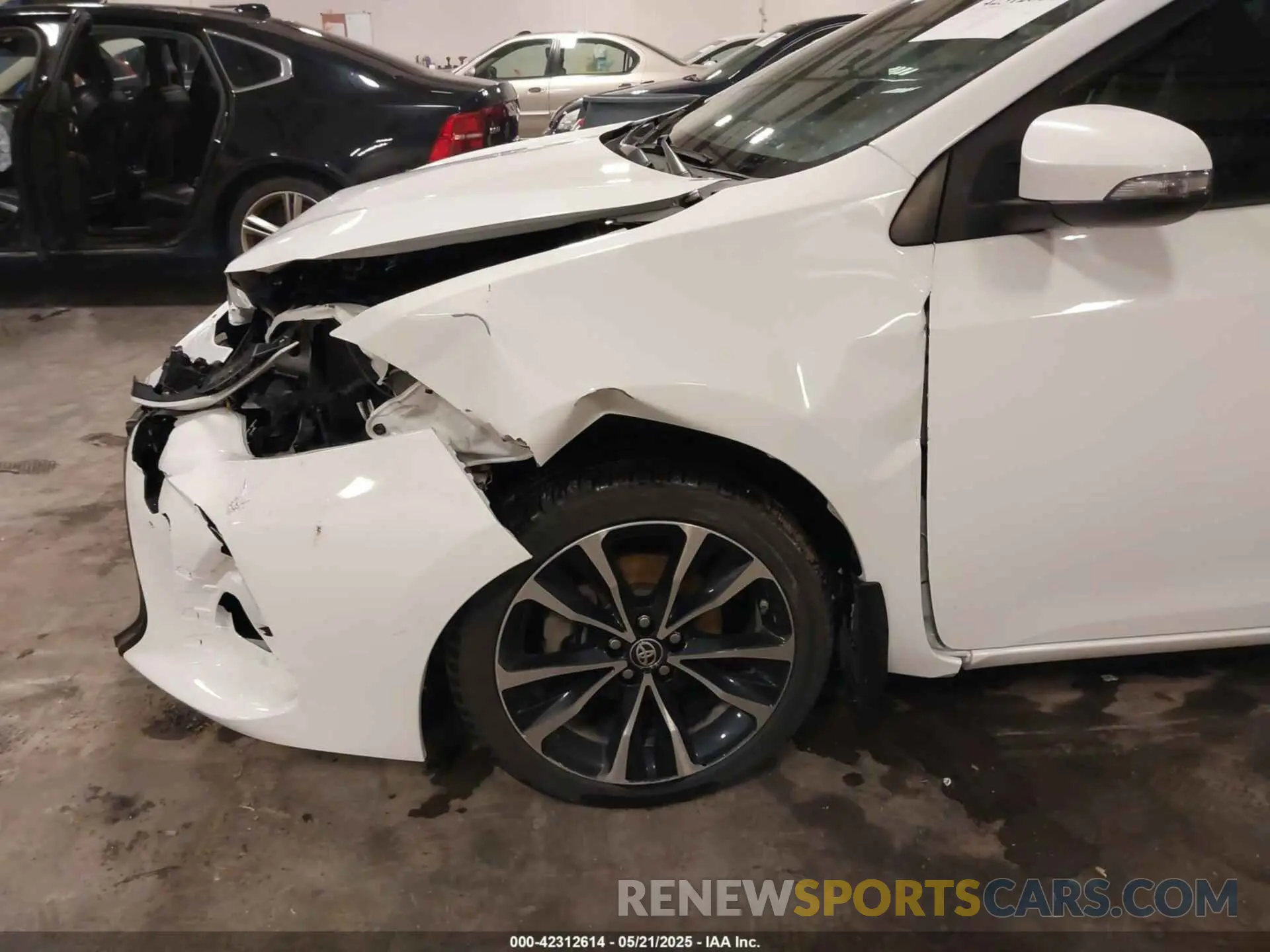 17 fotografías del automóvil dañado 5YFBURHE2KP903812 TOYOTA COROLLA 2019