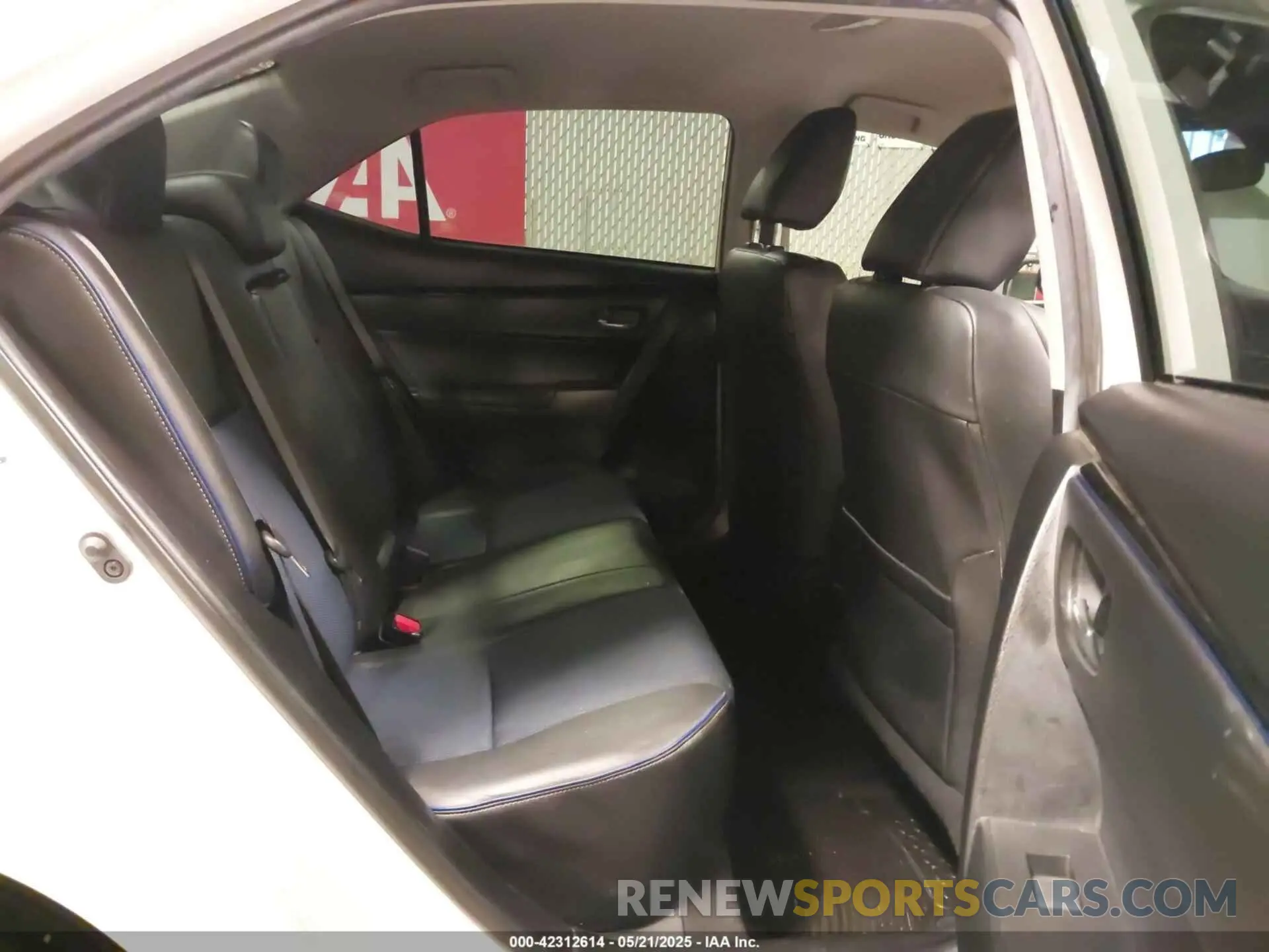 8 fotografías del automóvil dañado 5YFBURHE2KP903812 TOYOTA COROLLA 2019