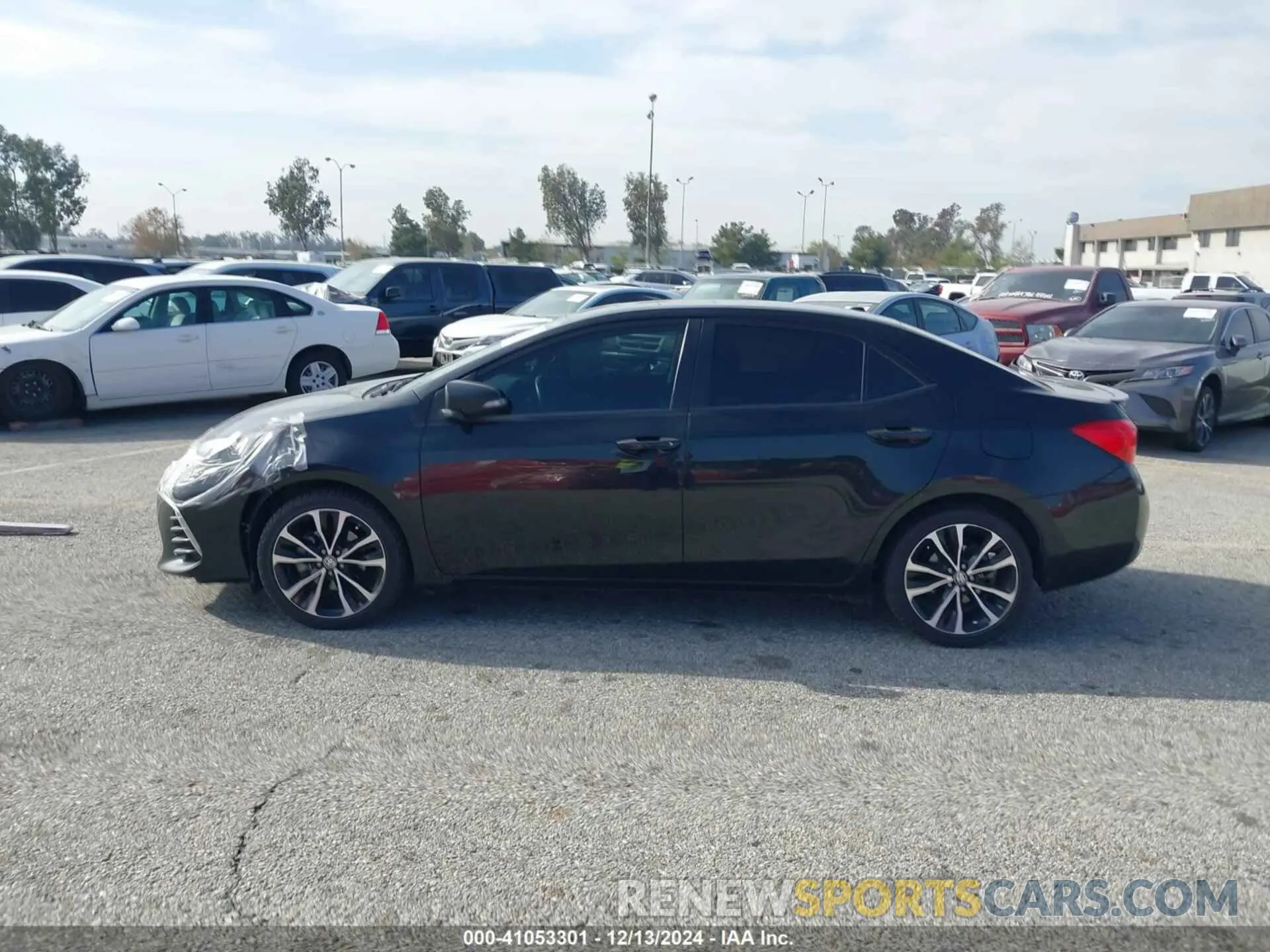 14 fotografías del automóvil dañado 5YFBURHE2KP915474 TOYOTA COROLLA 2019