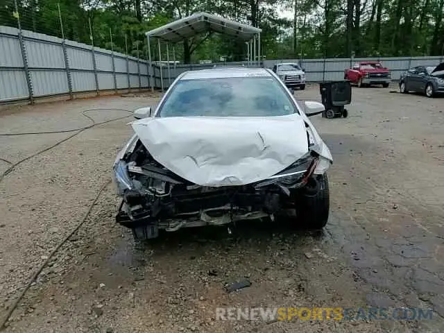 13 fotografías del automóvil dañado 5YFBURHE2KP915703 TOYOTA COROLLA 2019