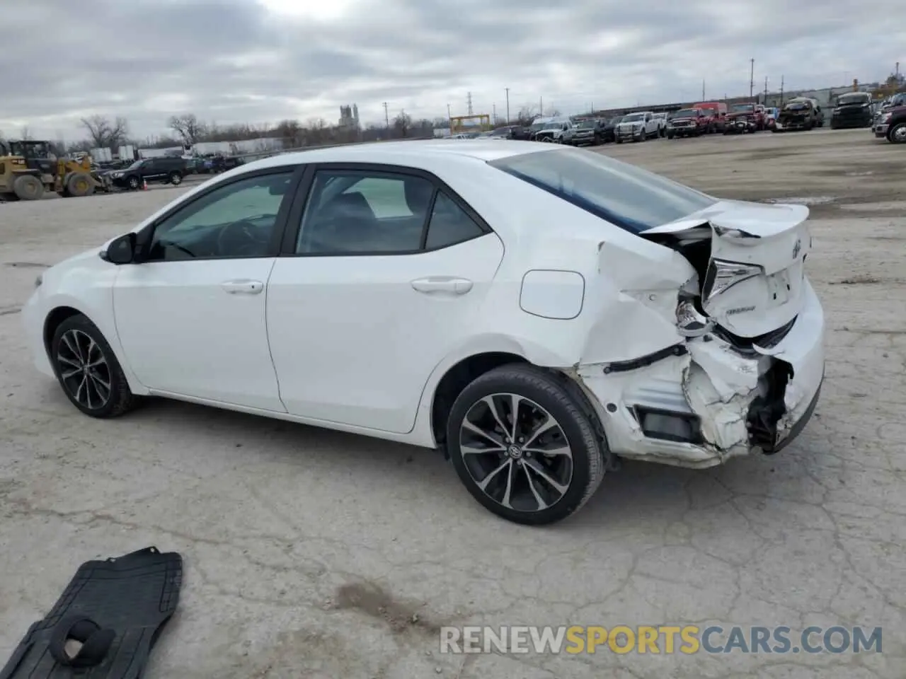 2 fotografías del automóvil dañado 5YFBURHE2KP919332 TOYOTA COROLLA 2019