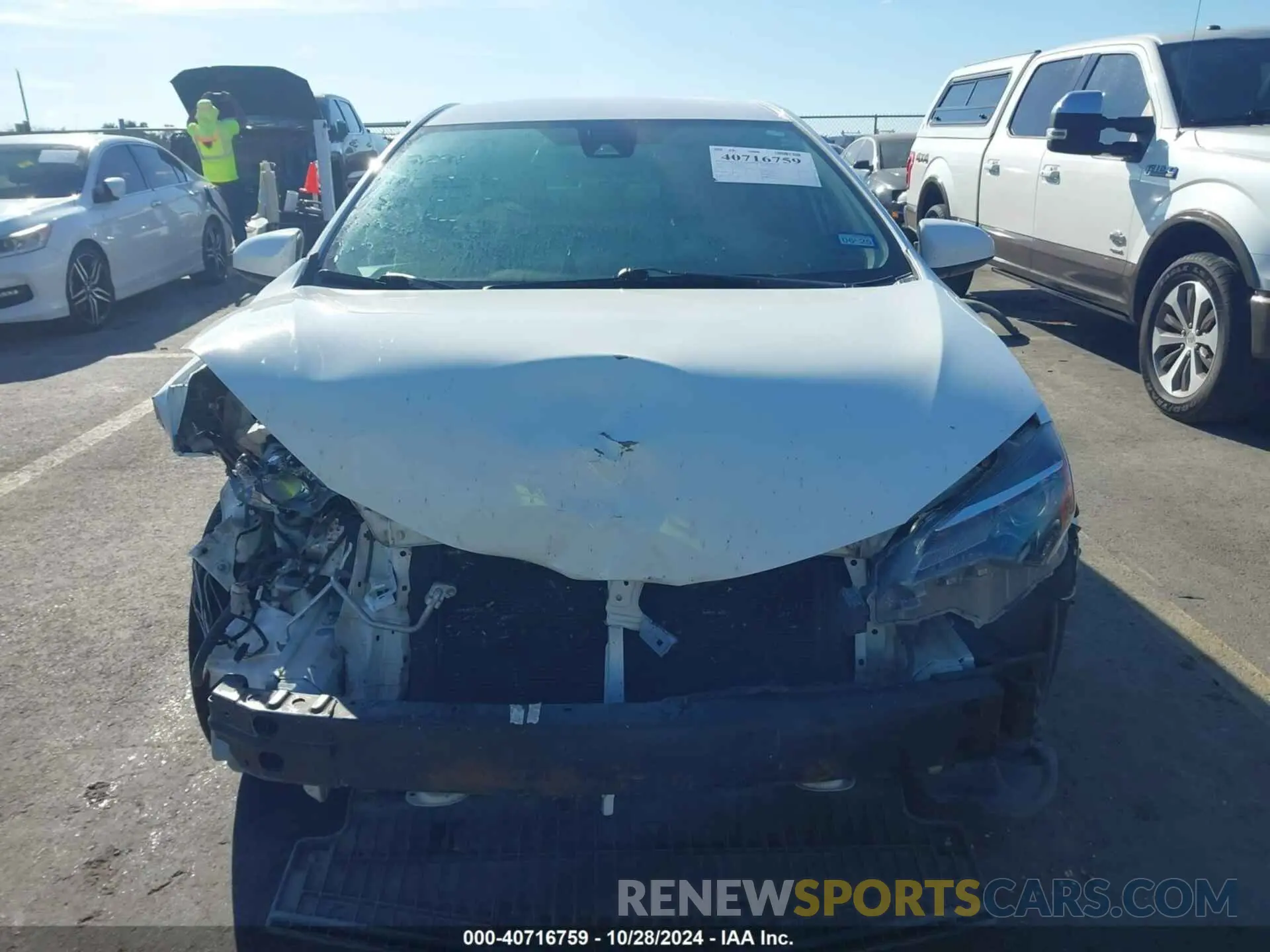 13 fotografías del automóvil dañado 5YFBURHE2KP927298 TOYOTA COROLLA 2019