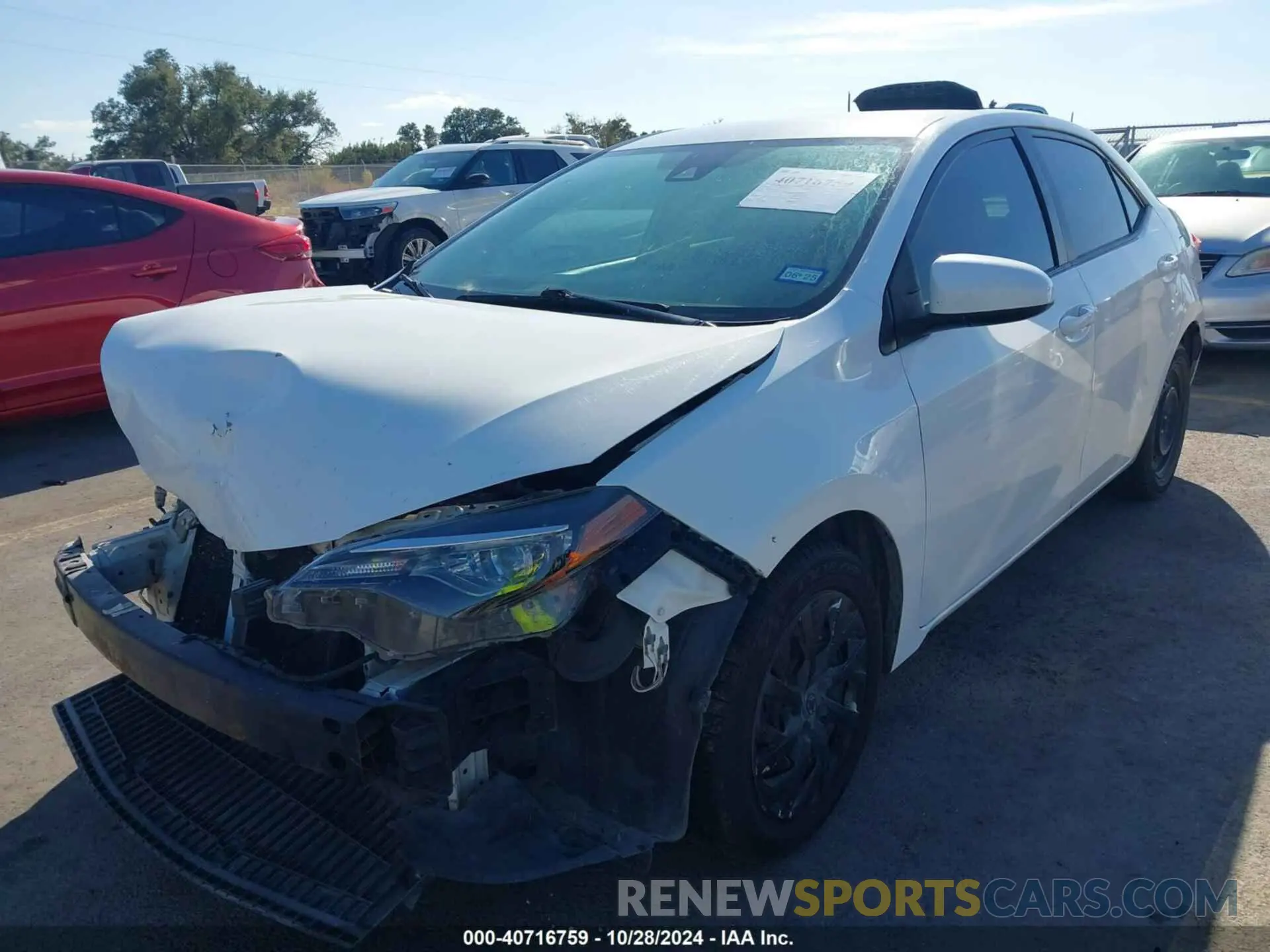 2 fotografías del automóvil dañado 5YFBURHE2KP927298 TOYOTA COROLLA 2019