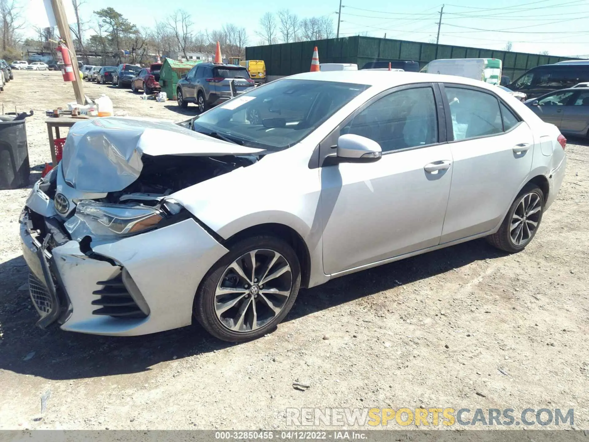 2 fotografías del automóvil dañado 5YFBURHE2KP932954 TOYOTA COROLLA 2019