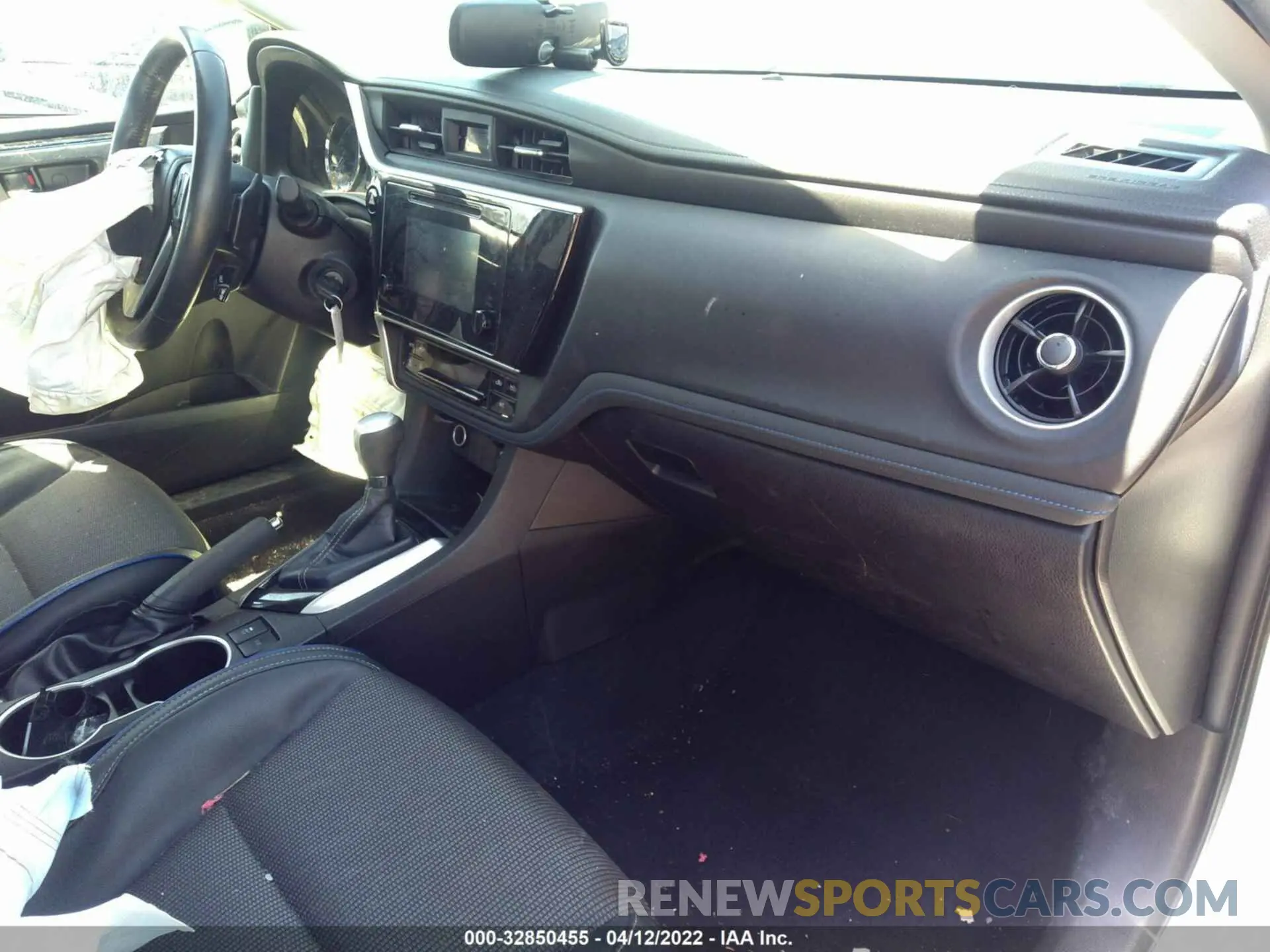 5 fotografías del automóvil dañado 5YFBURHE2KP932954 TOYOTA COROLLA 2019