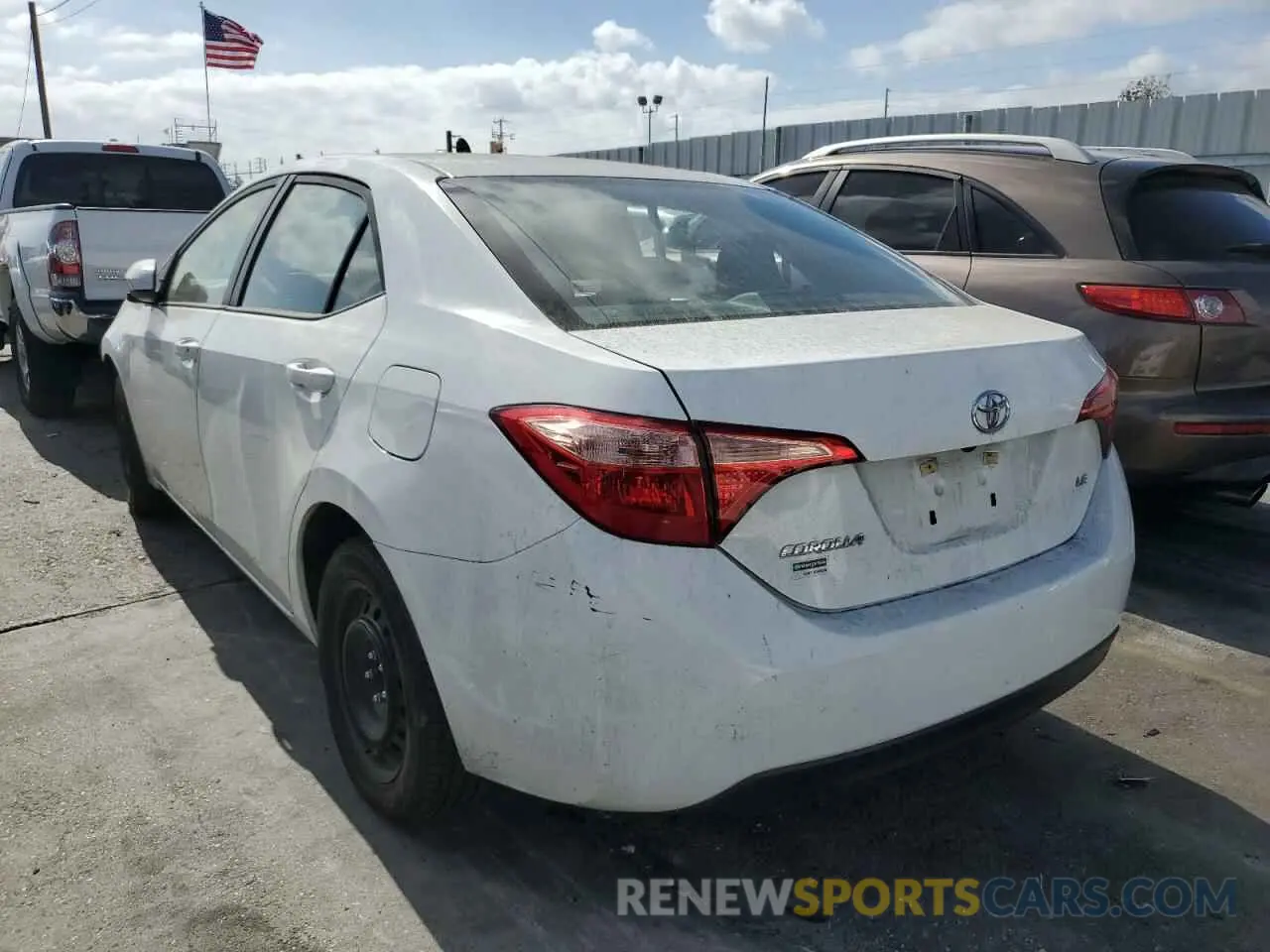 3 fotografías del automóvil dañado 5YFBURHE2KP936275 TOYOTA COROLLA 2019
