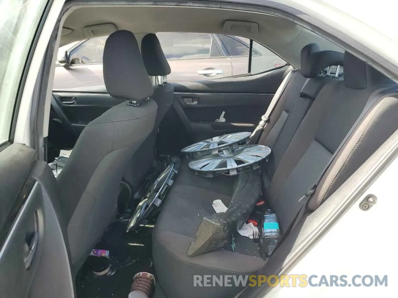 6 fotografías del automóvil dañado 5YFBURHE2KP936275 TOYOTA COROLLA 2019