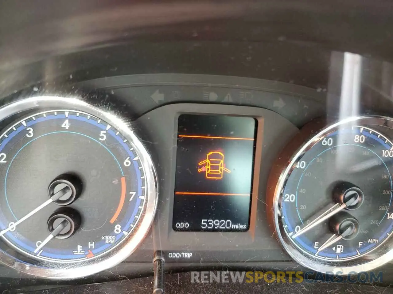 8 fotografías del automóvil dañado 5YFBURHE2KP936275 TOYOTA COROLLA 2019