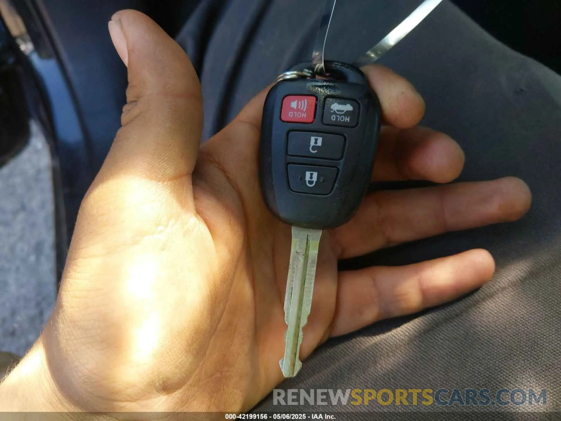 11 fotografías del automóvil dañado 5YFBURHE2KP942979 TOYOTA COROLLA 2019