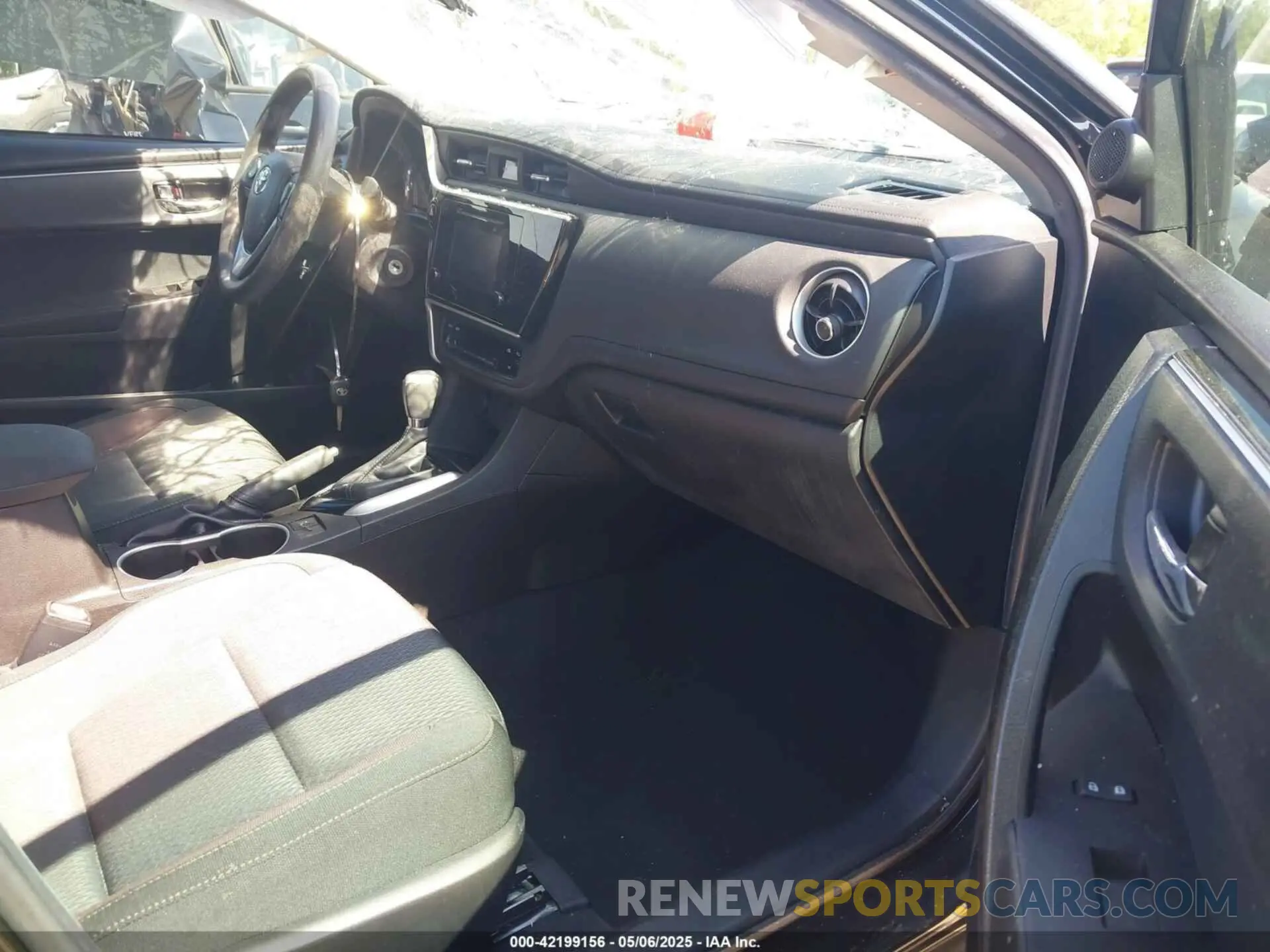 5 fotografías del automóvil dañado 5YFBURHE2KP942979 TOYOTA COROLLA 2019