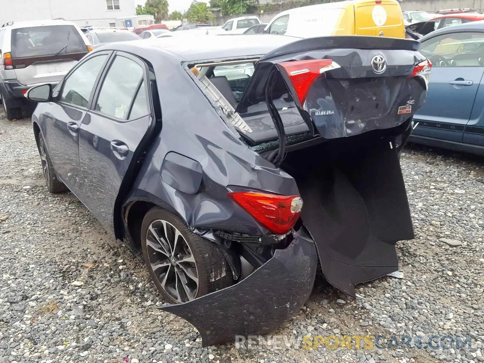 3 fotografías del automóvil dañado 5YFBURHE2KP947292 TOYOTA COROLLA 2019