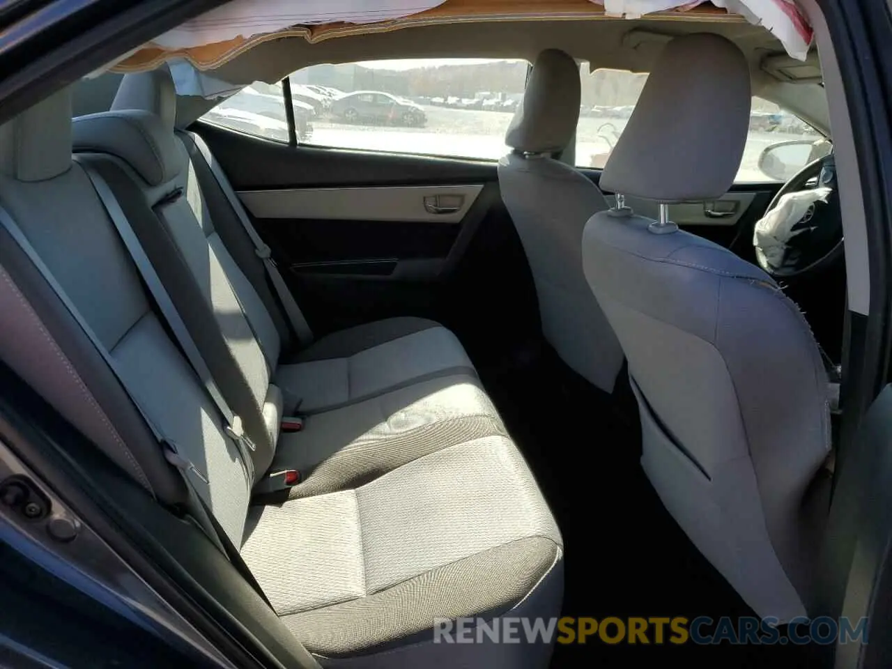 10 fotografías del automóvil dañado 5YFBURHE3KP858749 TOYOTA COROLLA 2019