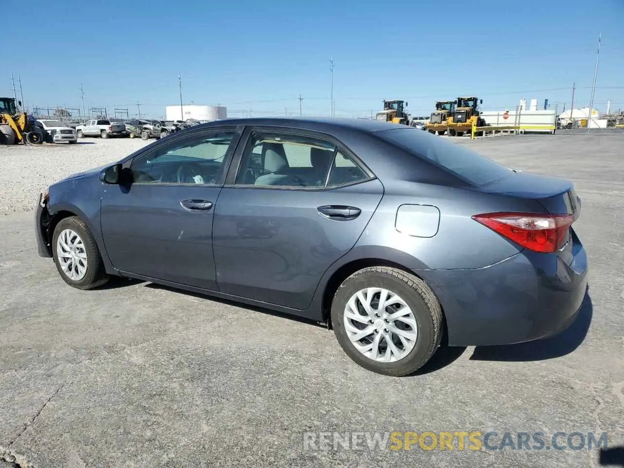 2 fotografías del automóvil dañado 5YFBURHE3KP858749 TOYOTA COROLLA 2019