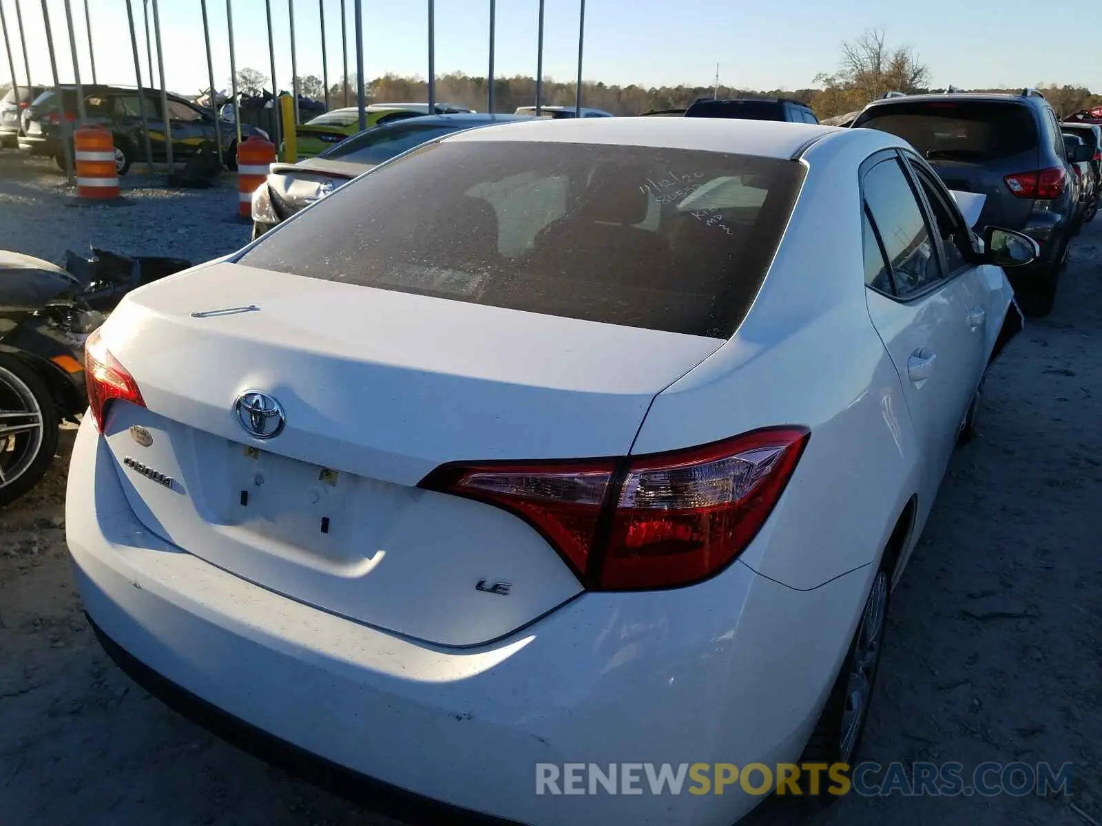 4 fotografías del automóvil dañado 5YFBURHE3KP860789 TOYOTA COROLLA 2019