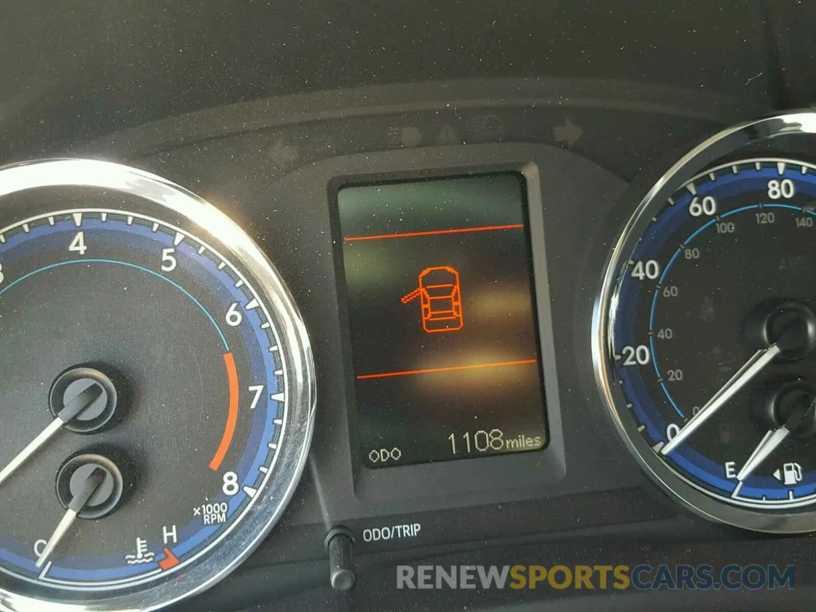 8 fotografías del automóvil dañado 5YFBURHE3KP861392 TOYOTA COROLLA 2019
