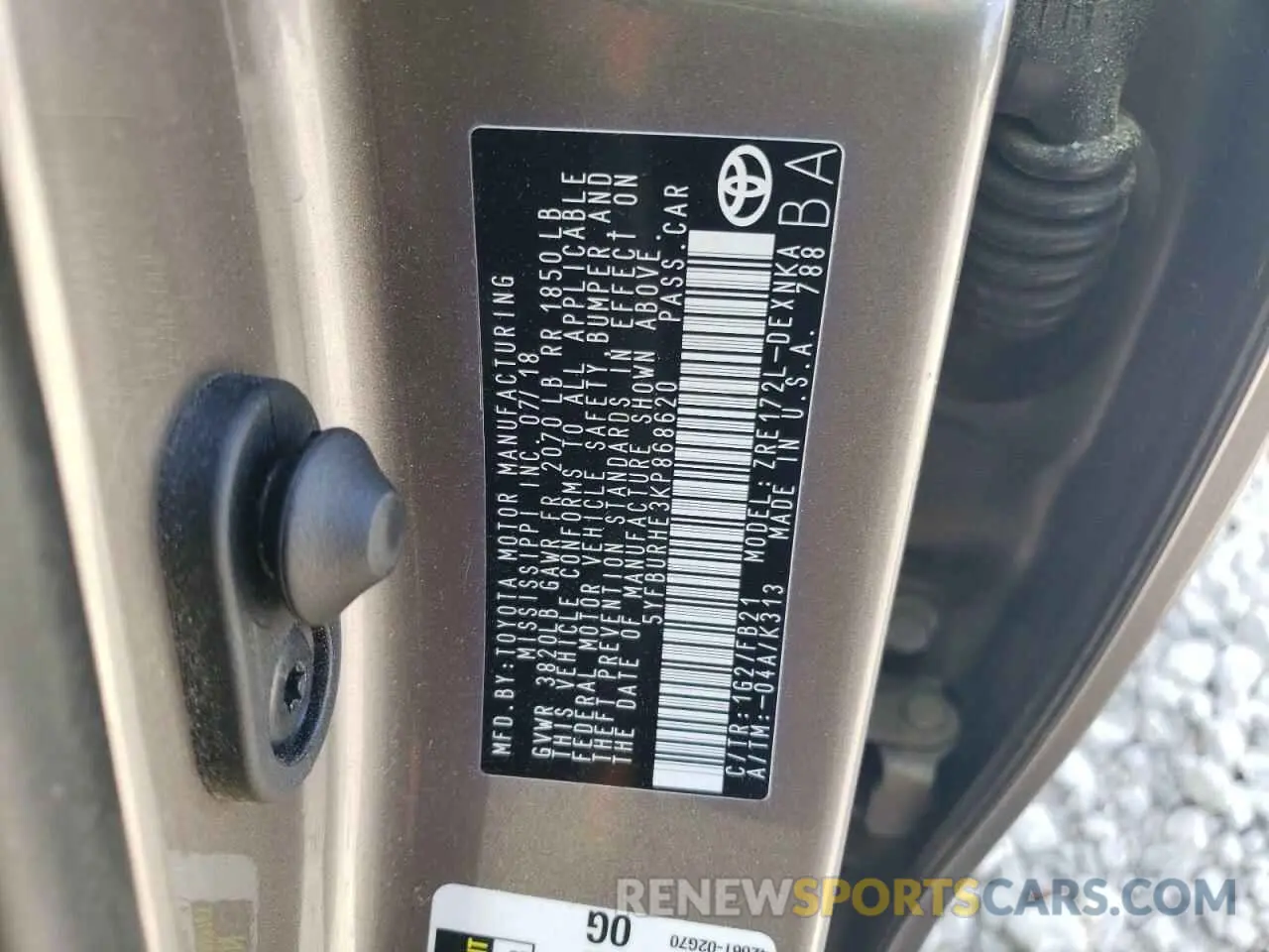 14 fotografías del automóvil dañado 5YFBURHE3KP868620 TOYOTA COROLLA 2019