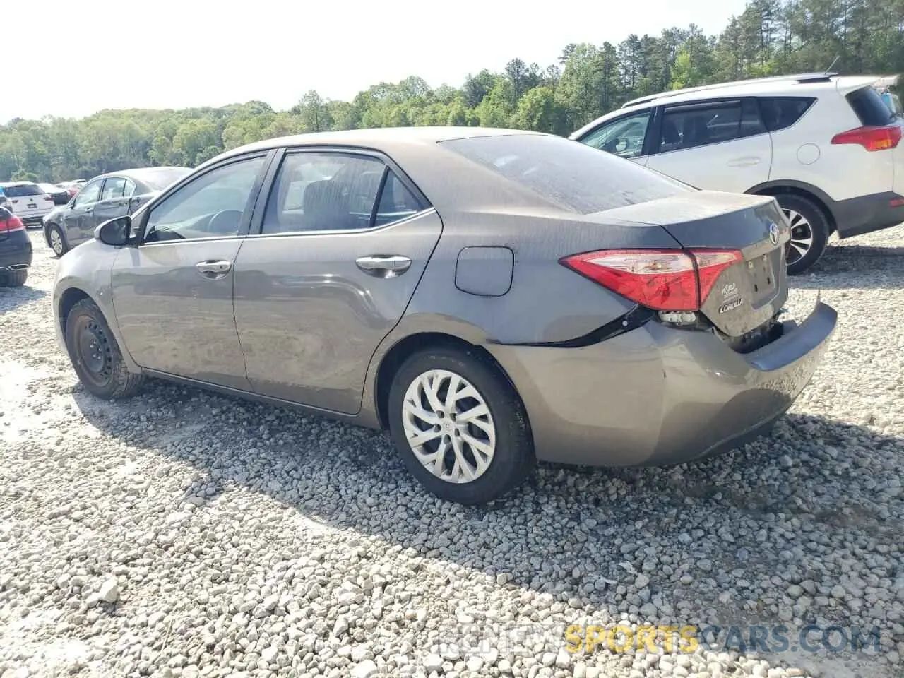 2 fotografías del automóvil dañado 5YFBURHE3KP868620 TOYOTA COROLLA 2019