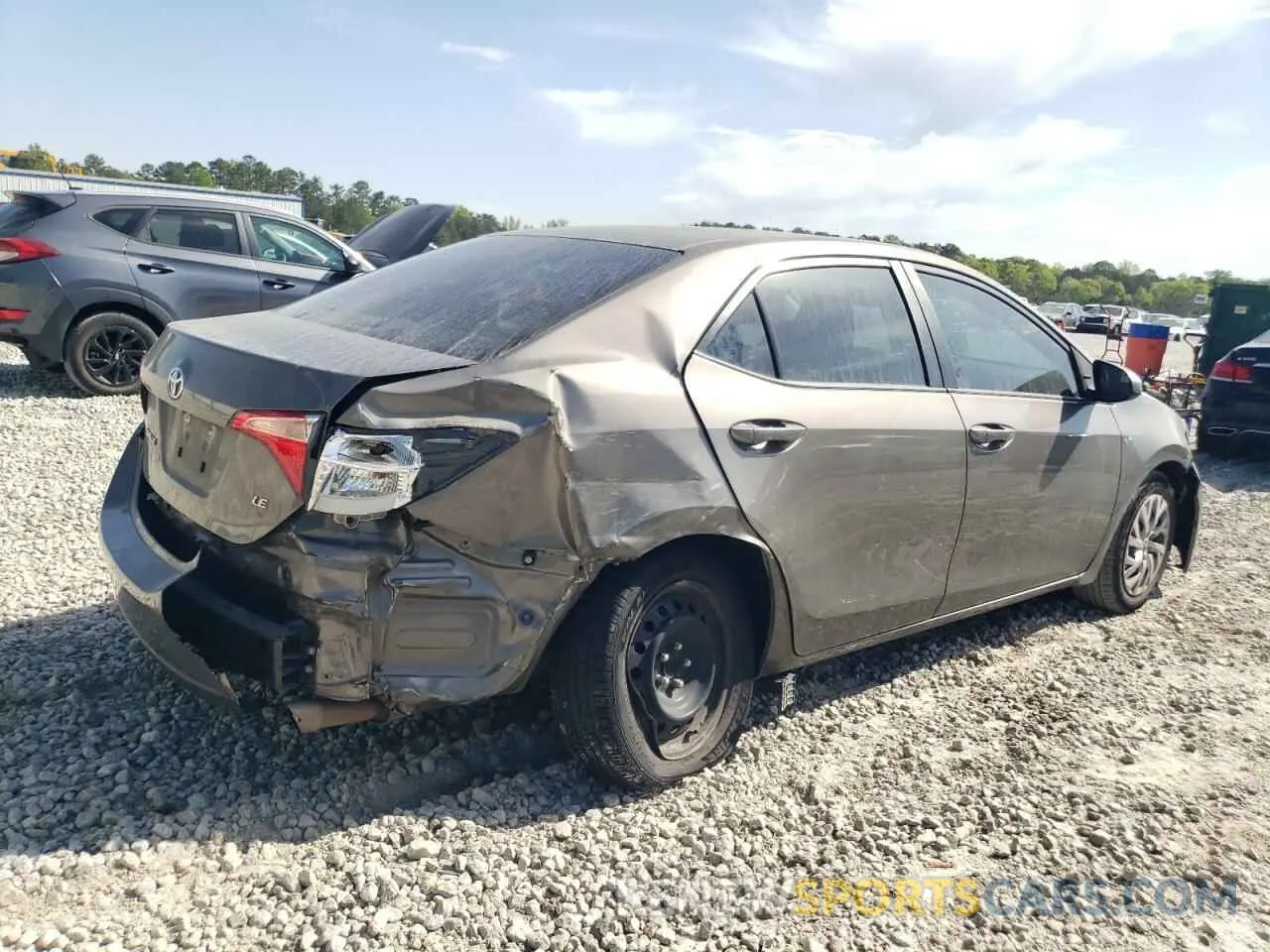 3 fotografías del automóvil dañado 5YFBURHE3KP868620 TOYOTA COROLLA 2019